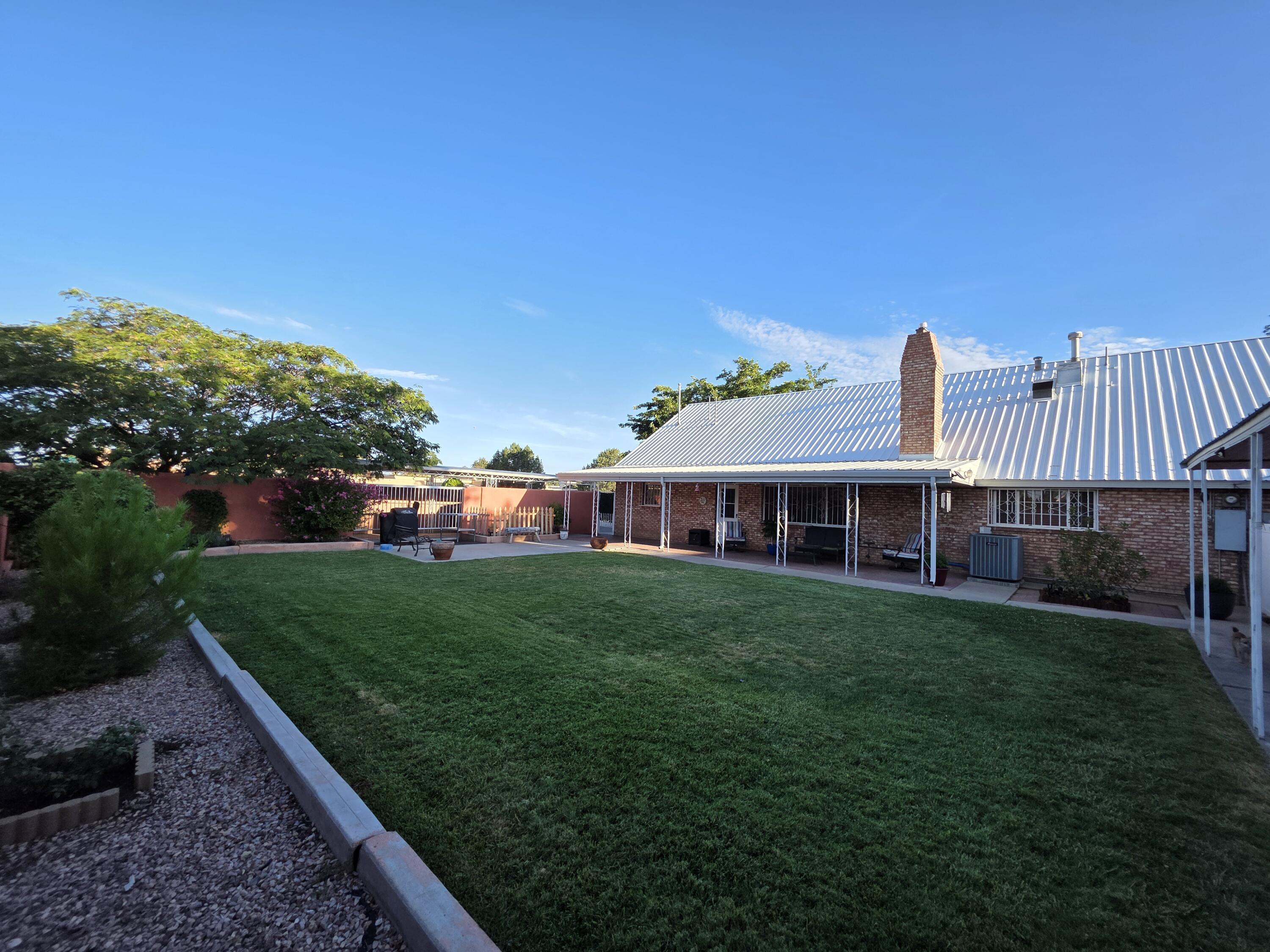 Photo 6 — 6900 Seminole Road NE