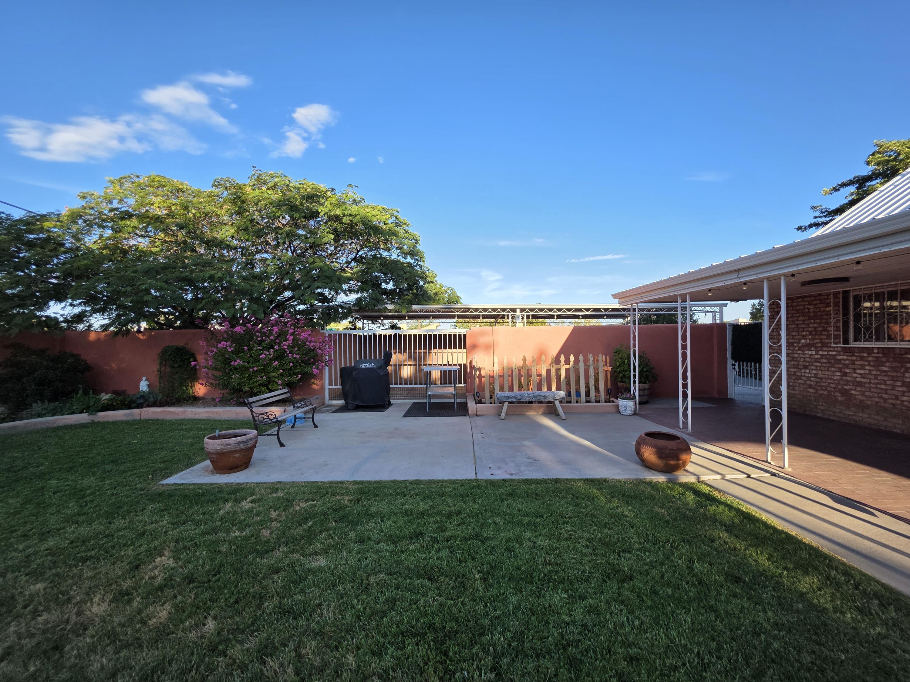 Photo 8 — 6900 Seminole Road NE