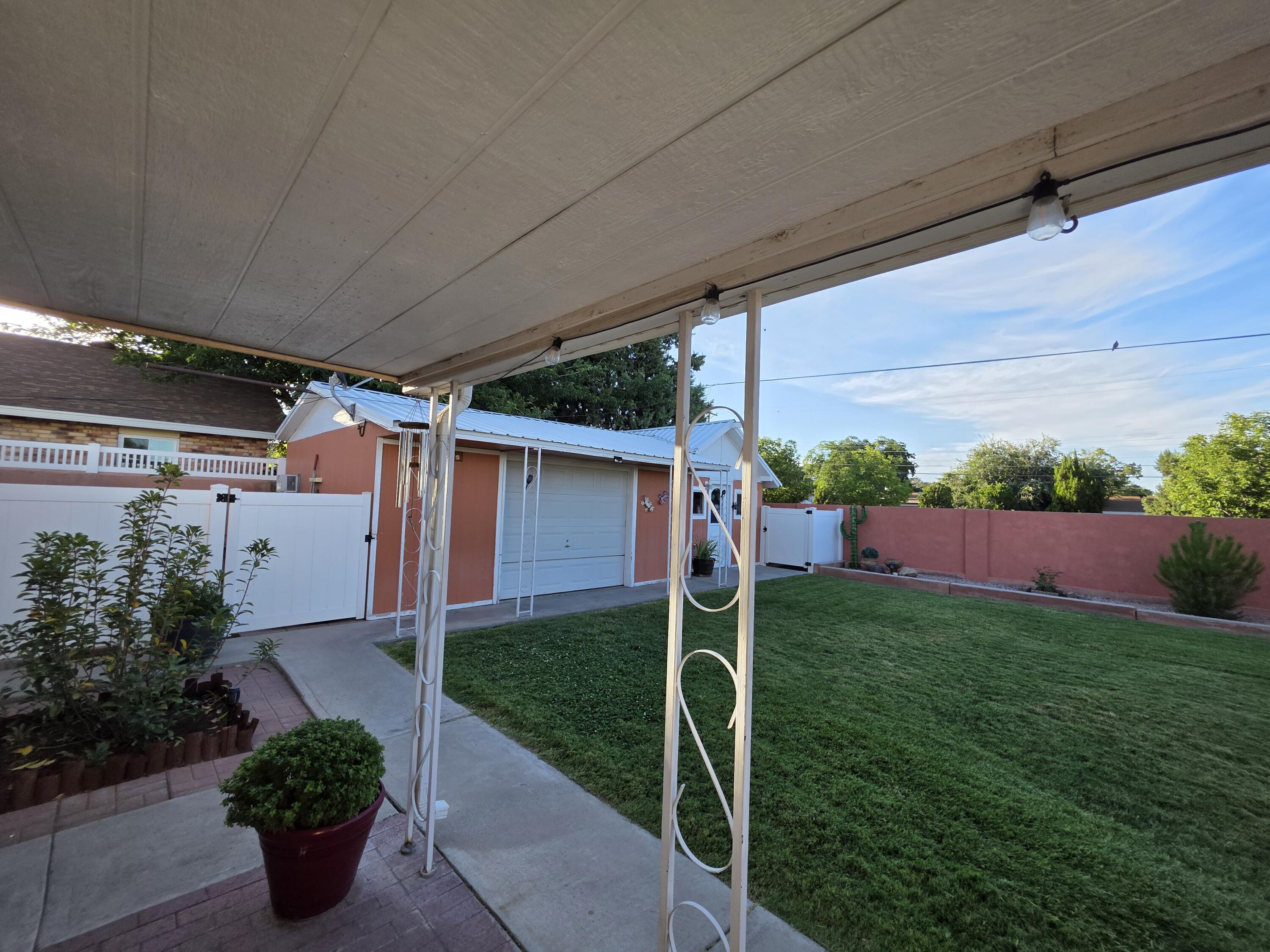 Photo 11 — 6900 Seminole Road NE