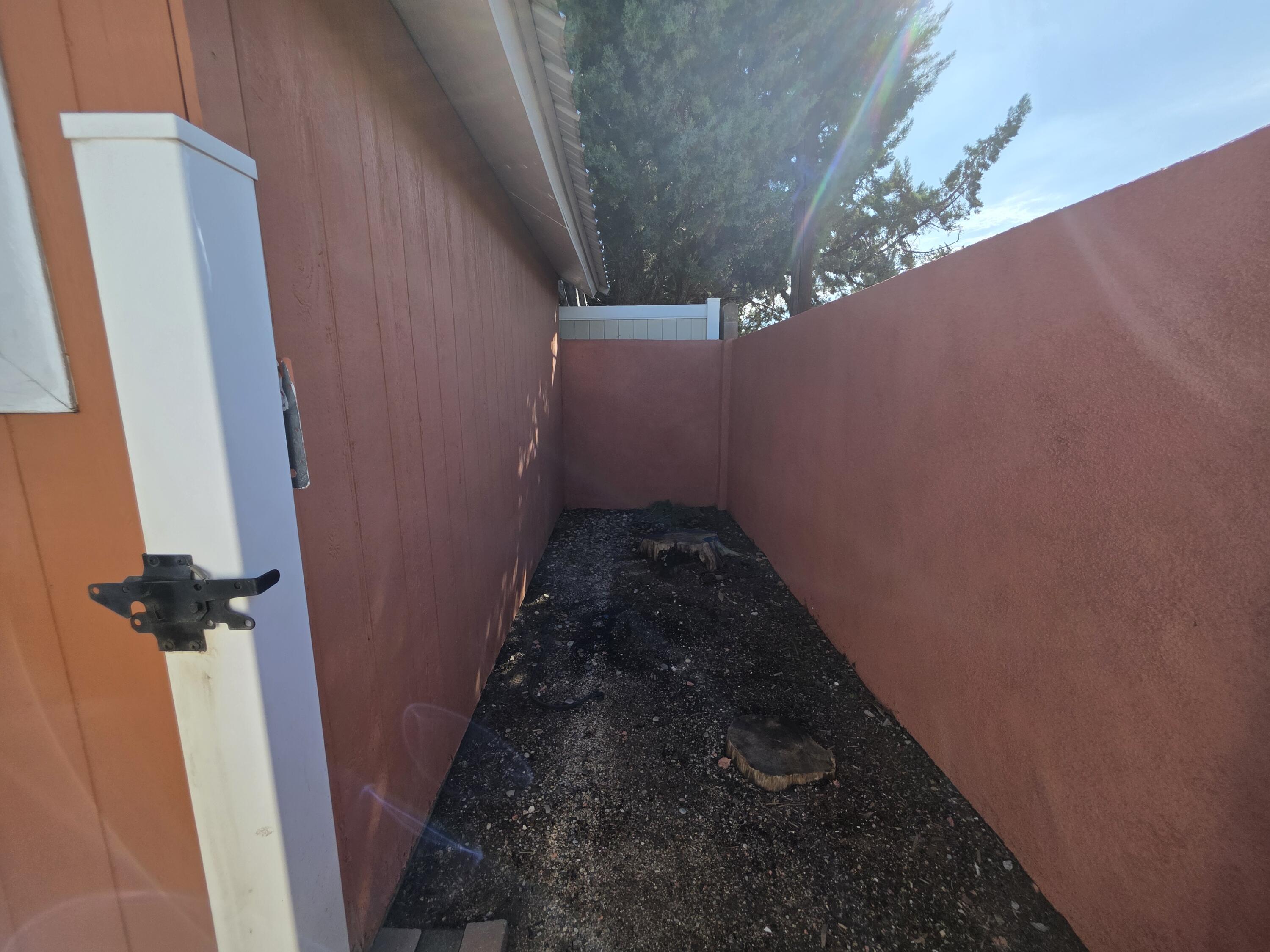 Photo 3 — 6900 Seminole Road NE