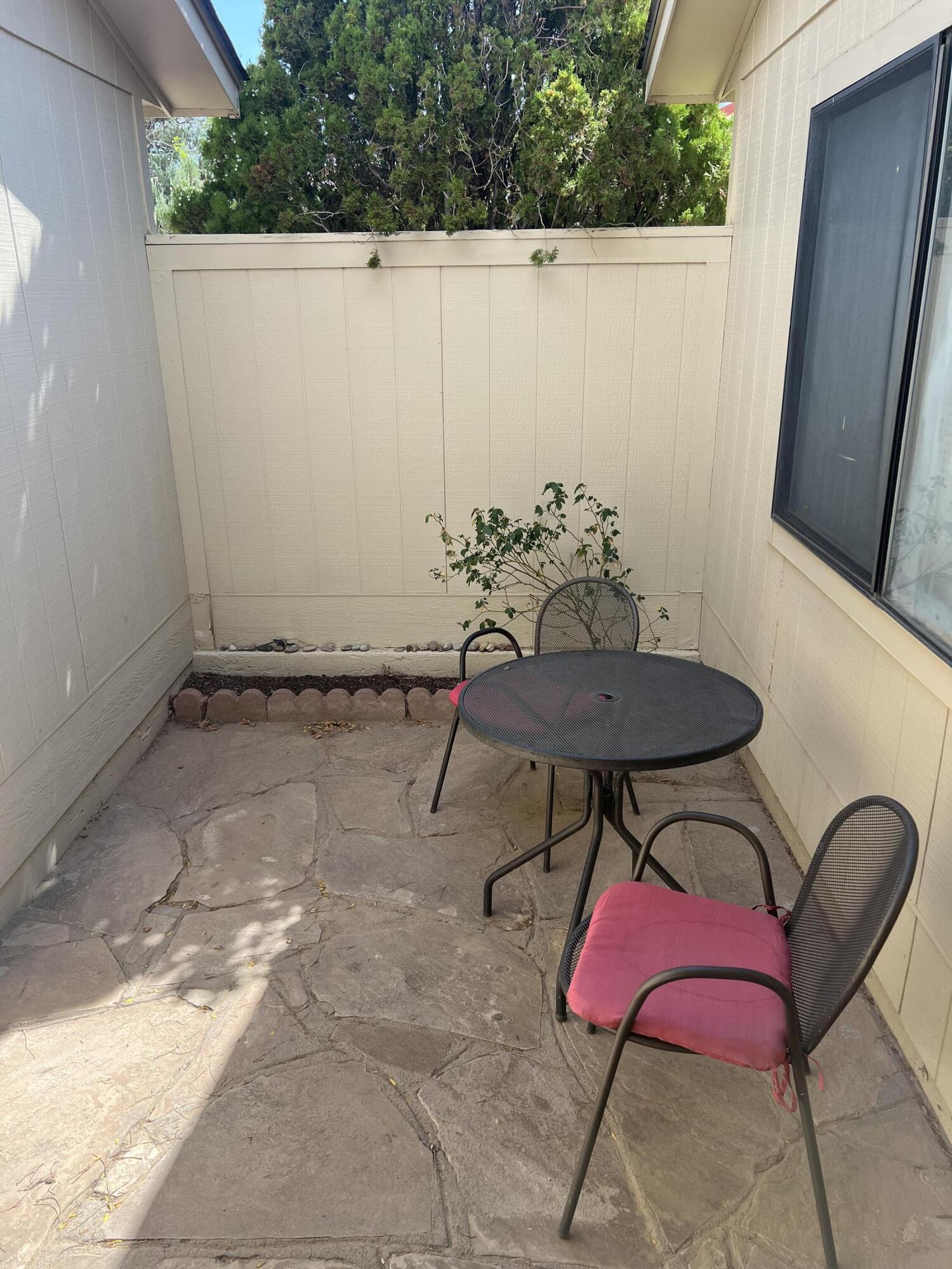 Photo 13 — 2596 Harvard Drive SE