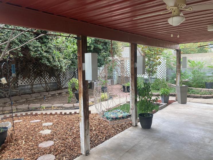 Photo 4 — 7217 Vivian Drive NE