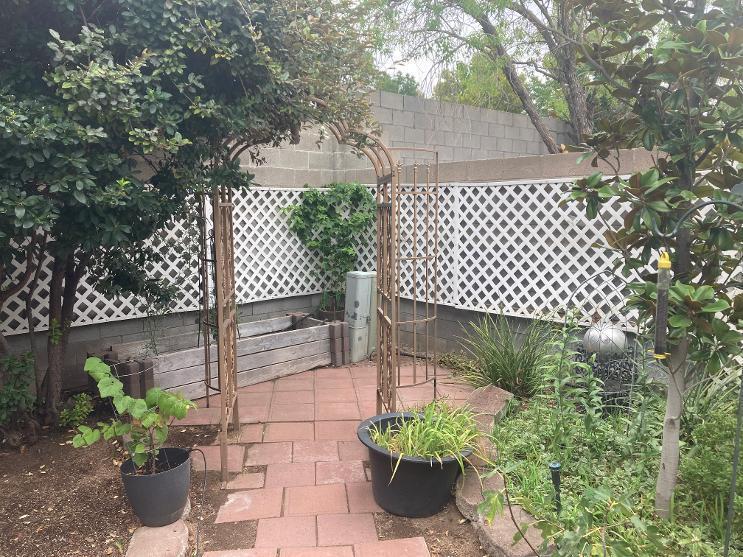 Photo 10 — 7217 Vivian Drive NE