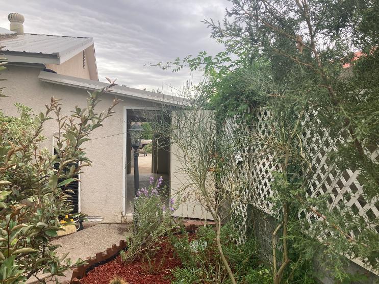 Photo 13 — 7217 Vivian Drive NE