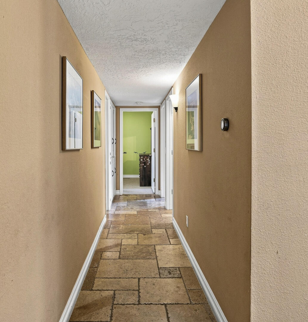 Photo 8 — 7504 La Madera Road NE