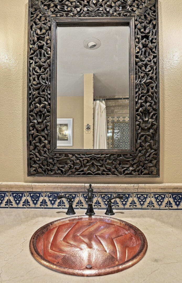 Photo 13 — 7504 La Madera Road NE
