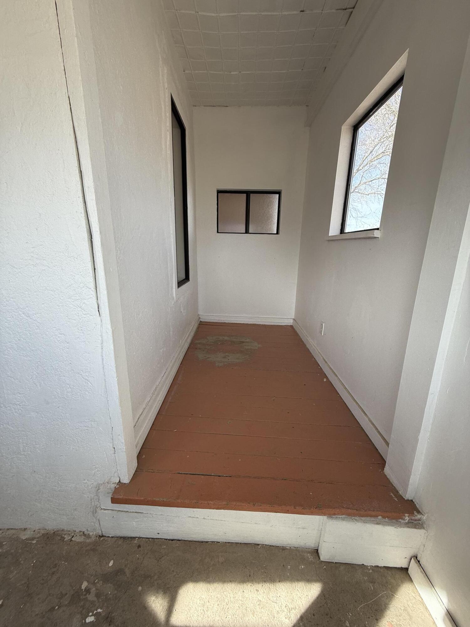 Photo 5 — 708 Spruce Street