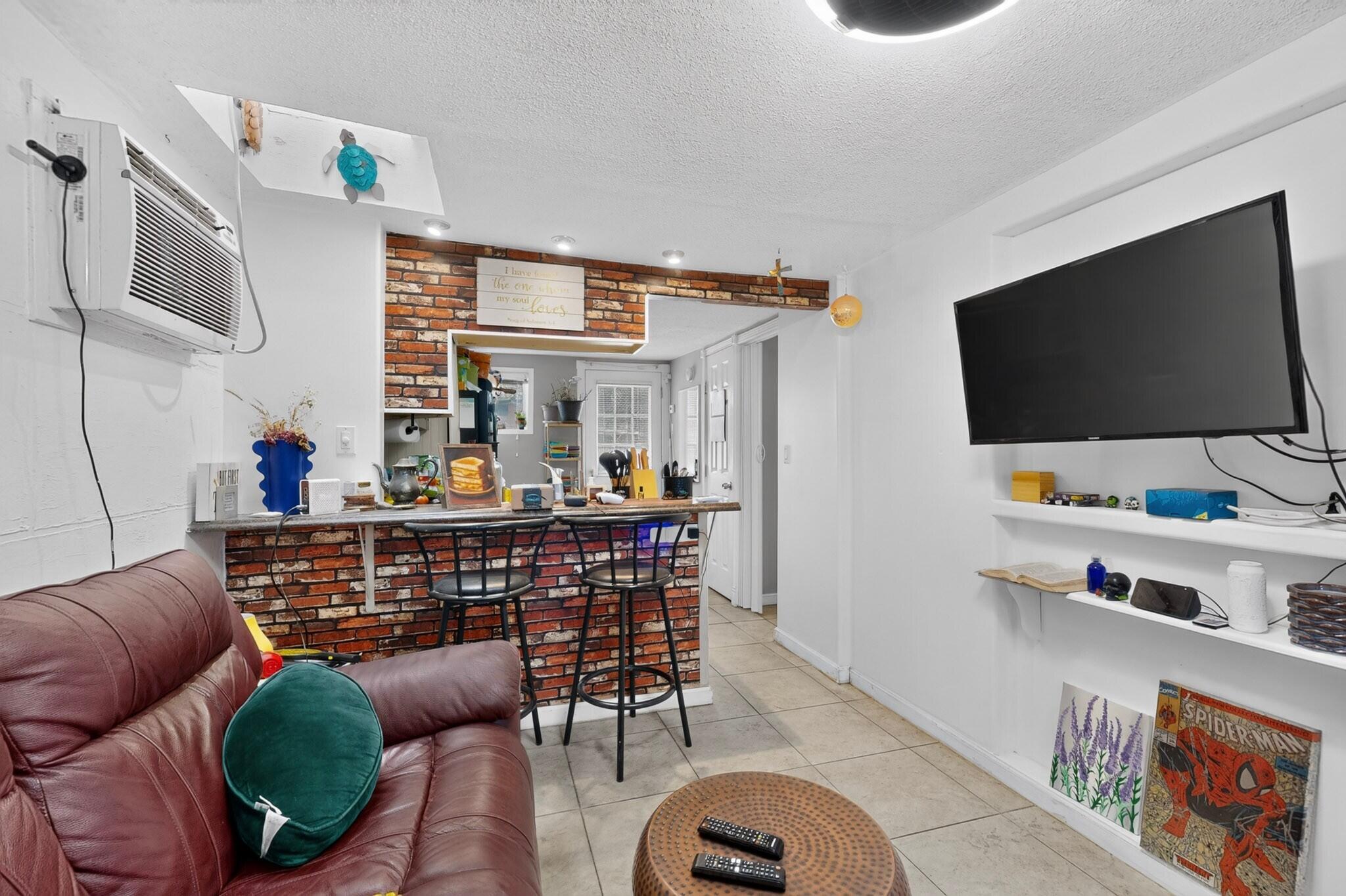 Photo 6 — 1002 Pacific Avenue SW