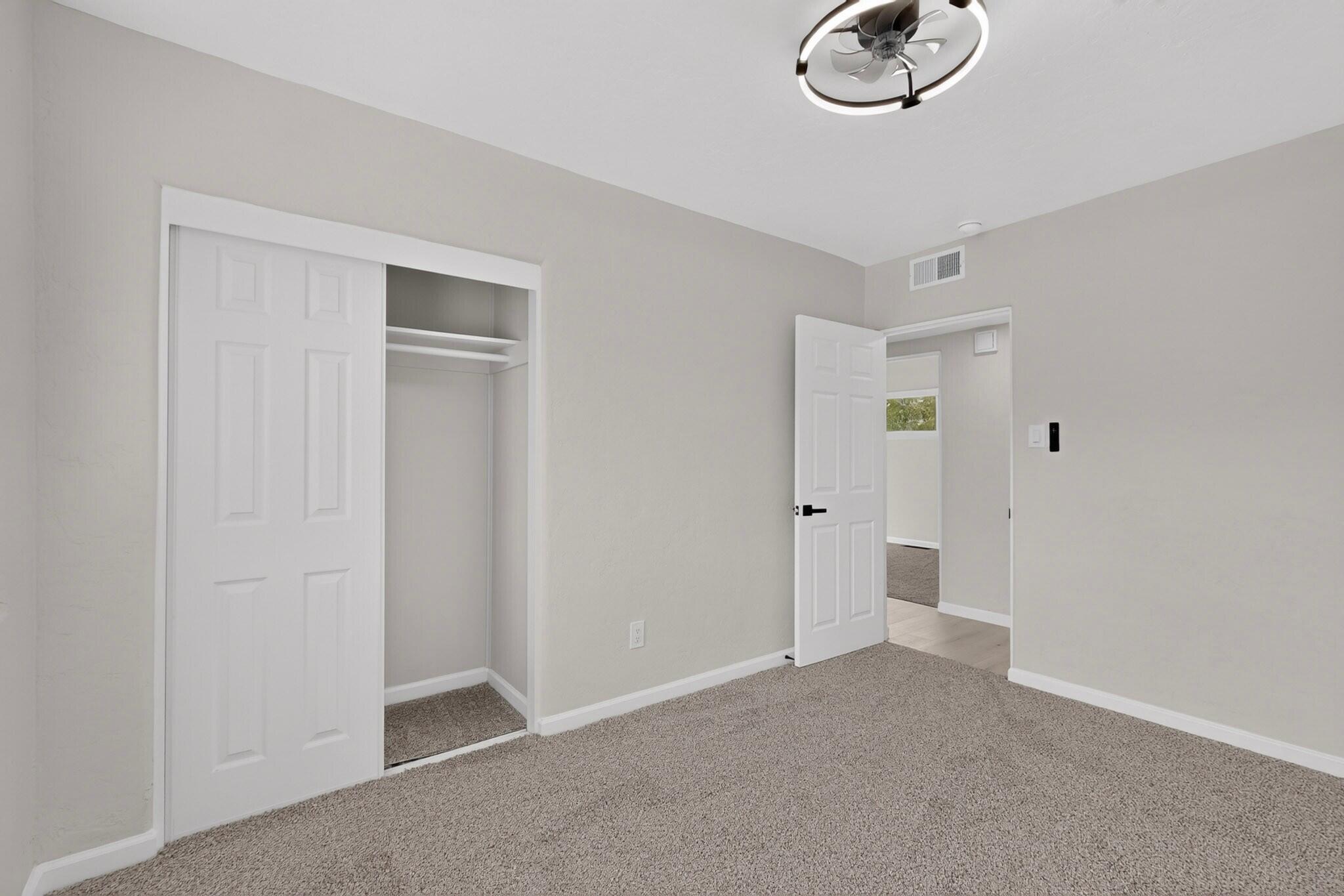 Photo 19 — 410 Adams Street NE