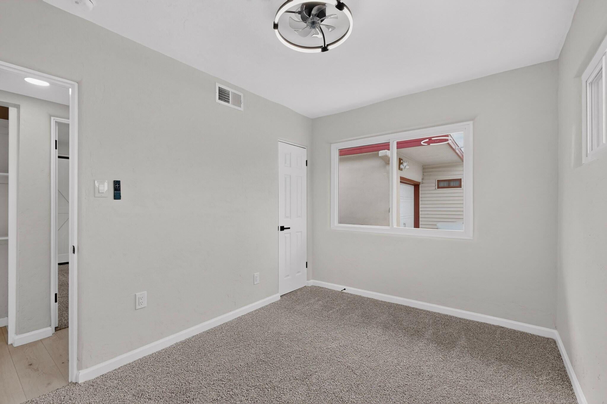 Photo 17 — 410 Adams Street NE