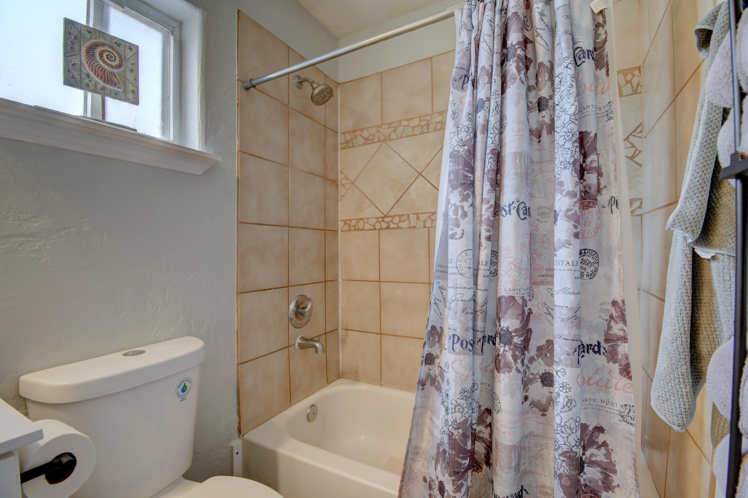 Photo 3 — 615 Keleher Avenue NW