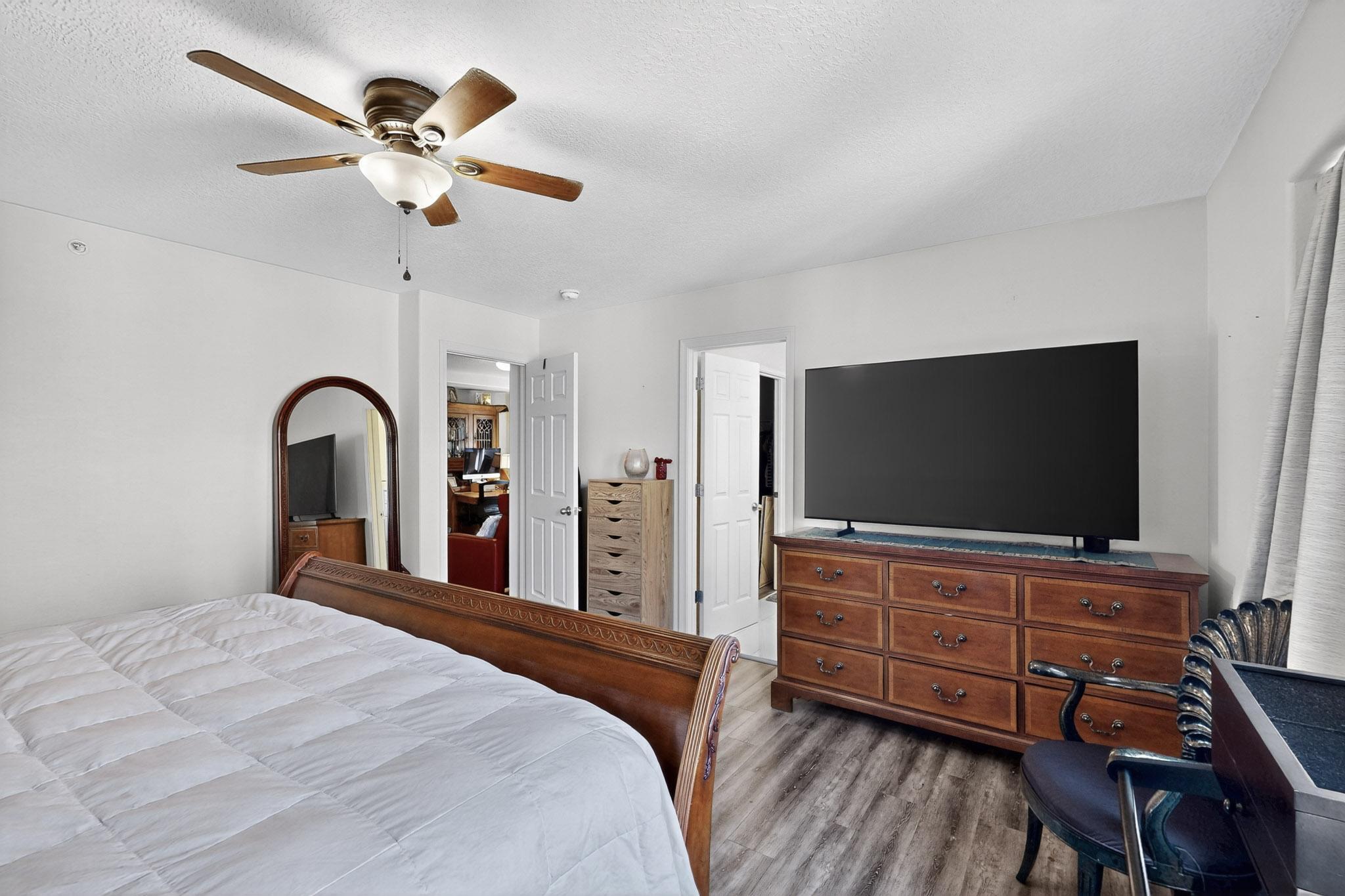 Photo 16 — 601 Menaul Boulevard NE UNIT 1404