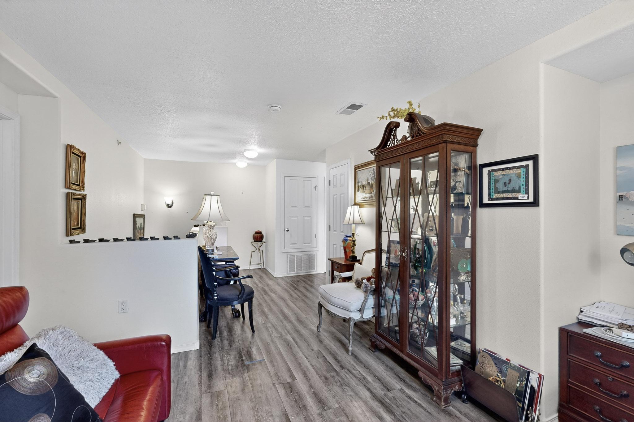 Photo 10 — 601 Menaul Boulevard NE UNIT 1404
