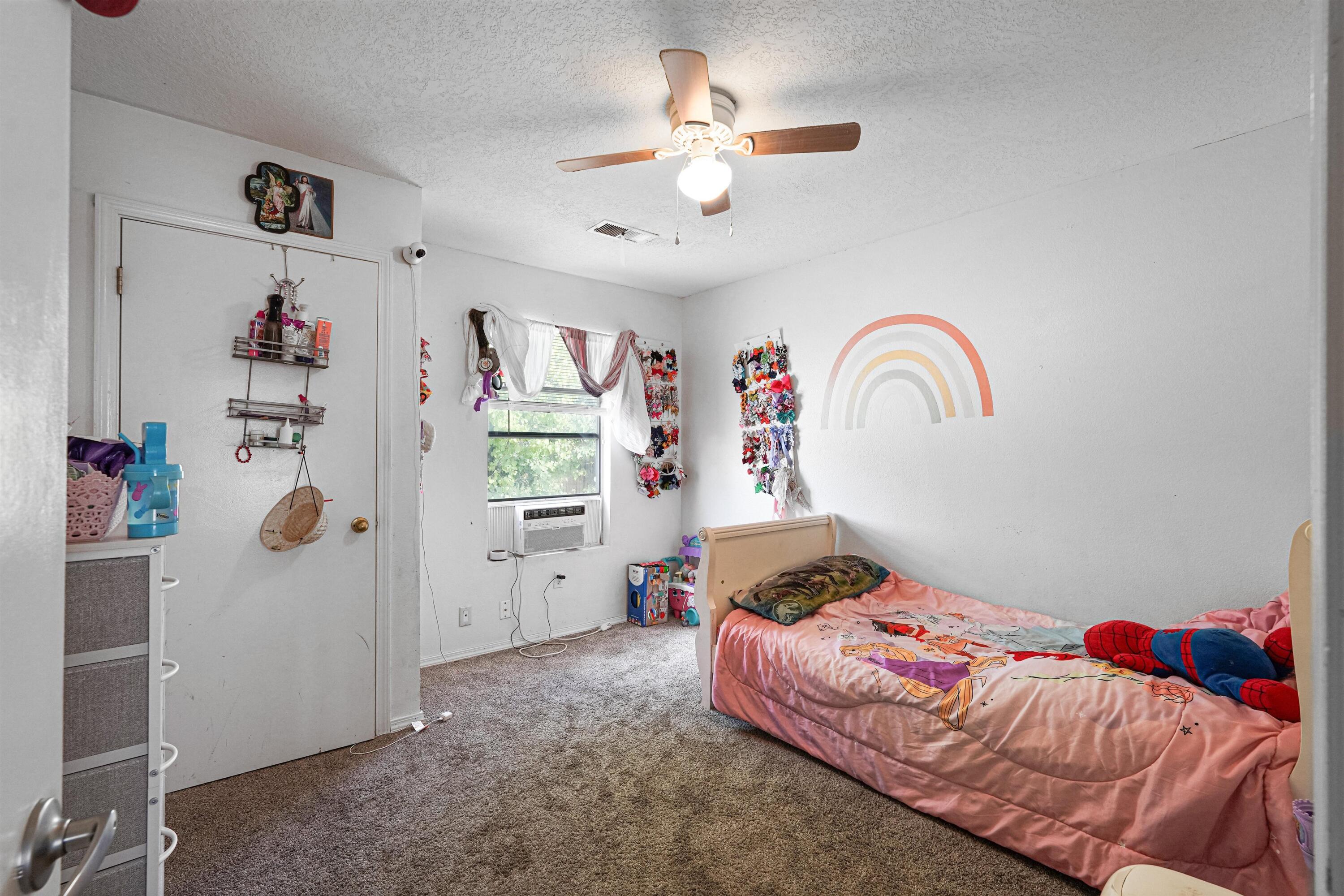 Photo 12 — 432 Mohawk Street SW