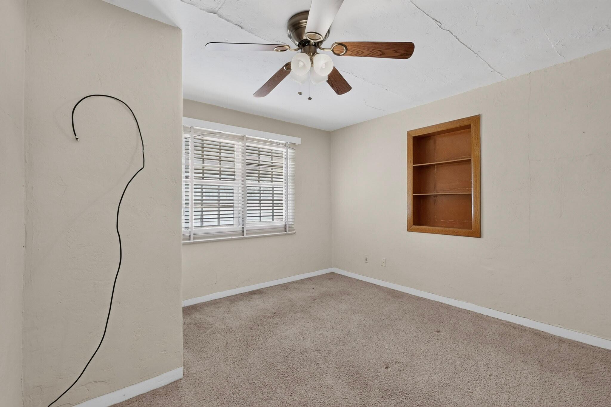 Photo 16 — 823 Headingly Avenue NW