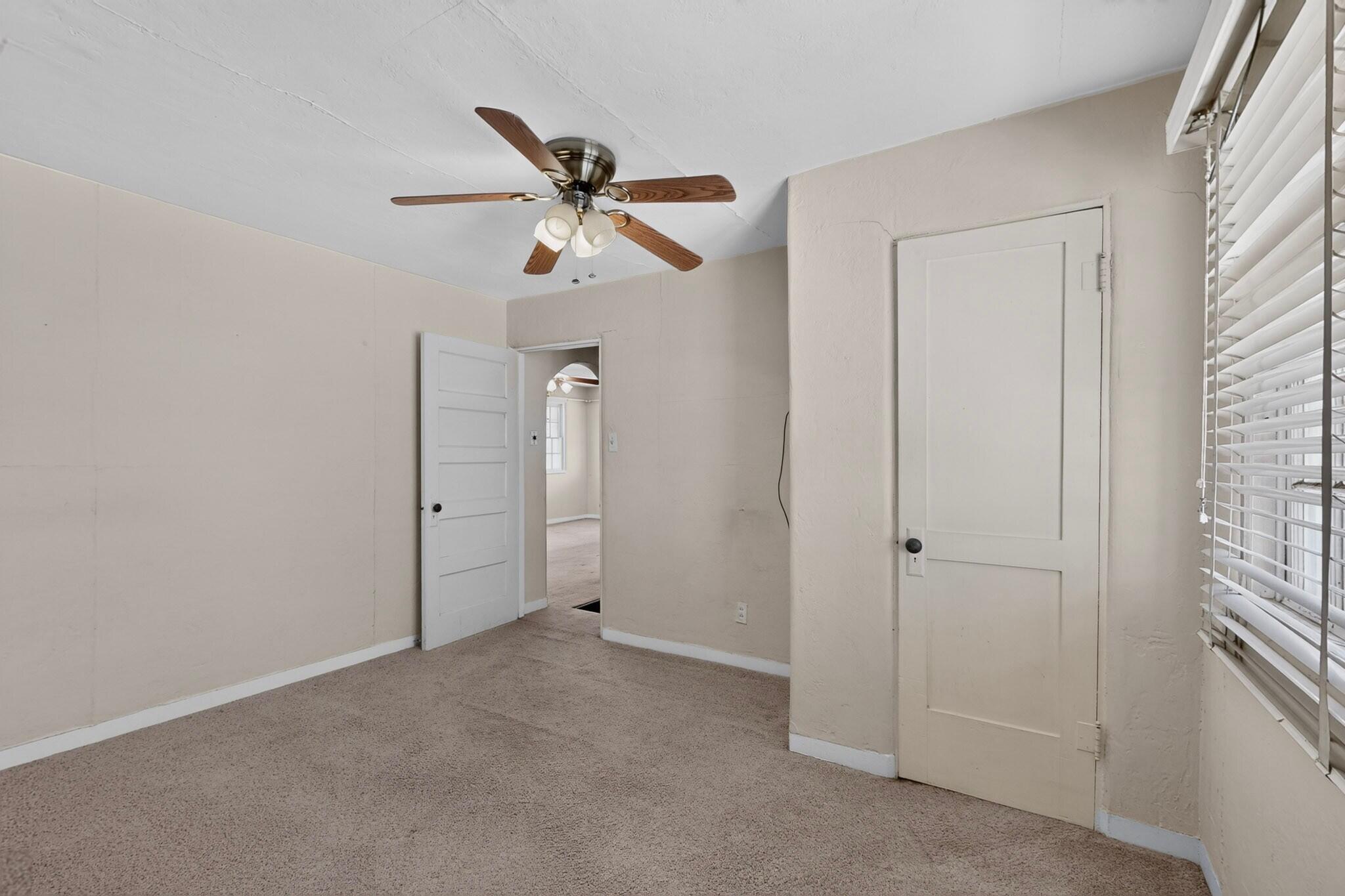 Photo 15 — 823 Headingly Avenue NW
