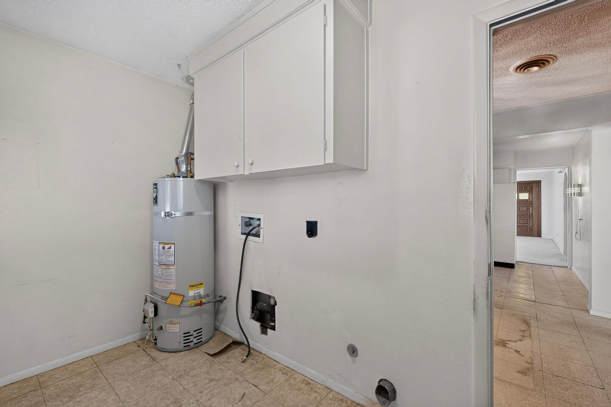 Photo 14 — 823 Headingly Avenue NW