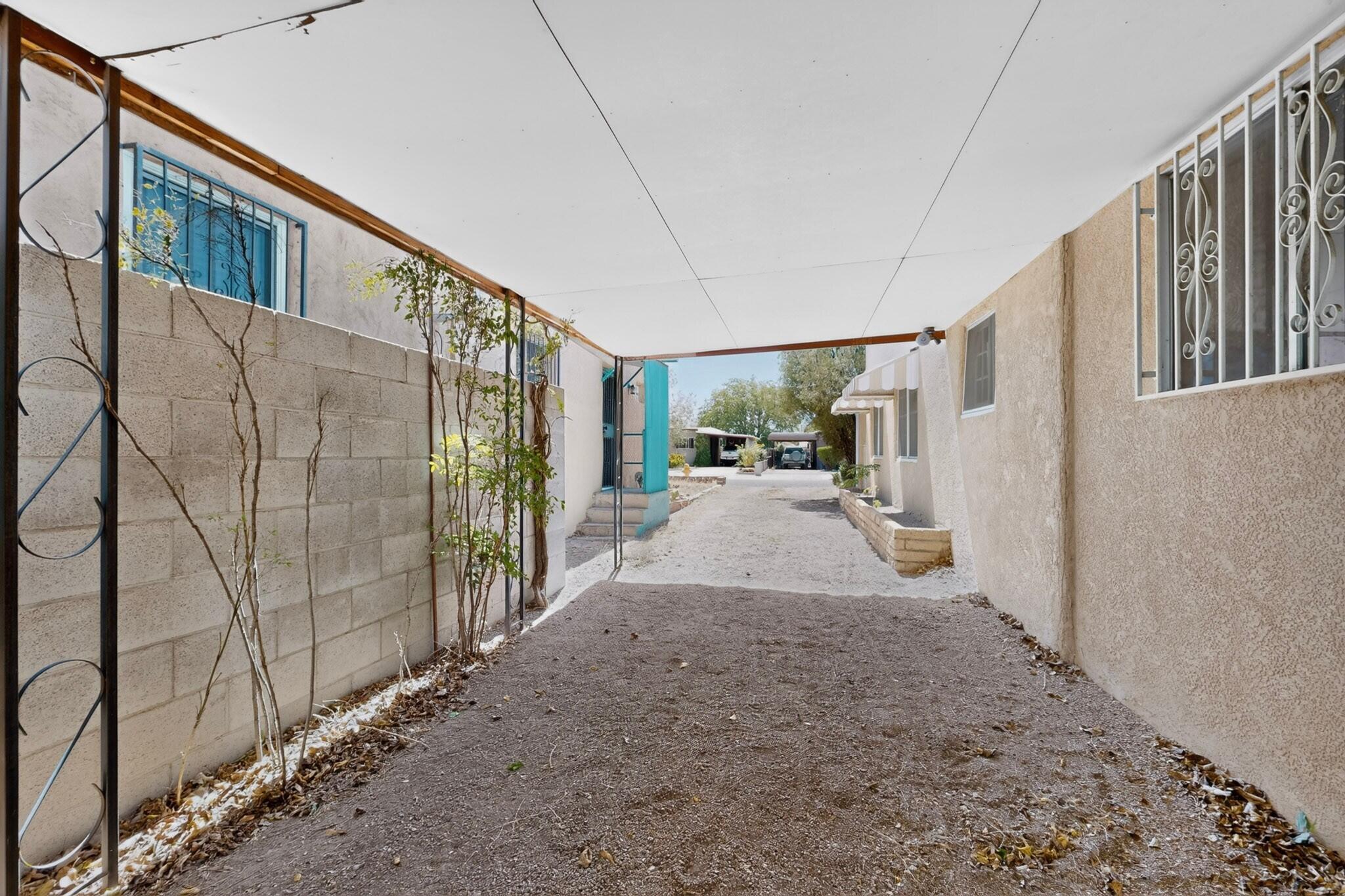 Photo 7 — 823 Headingly Avenue NW