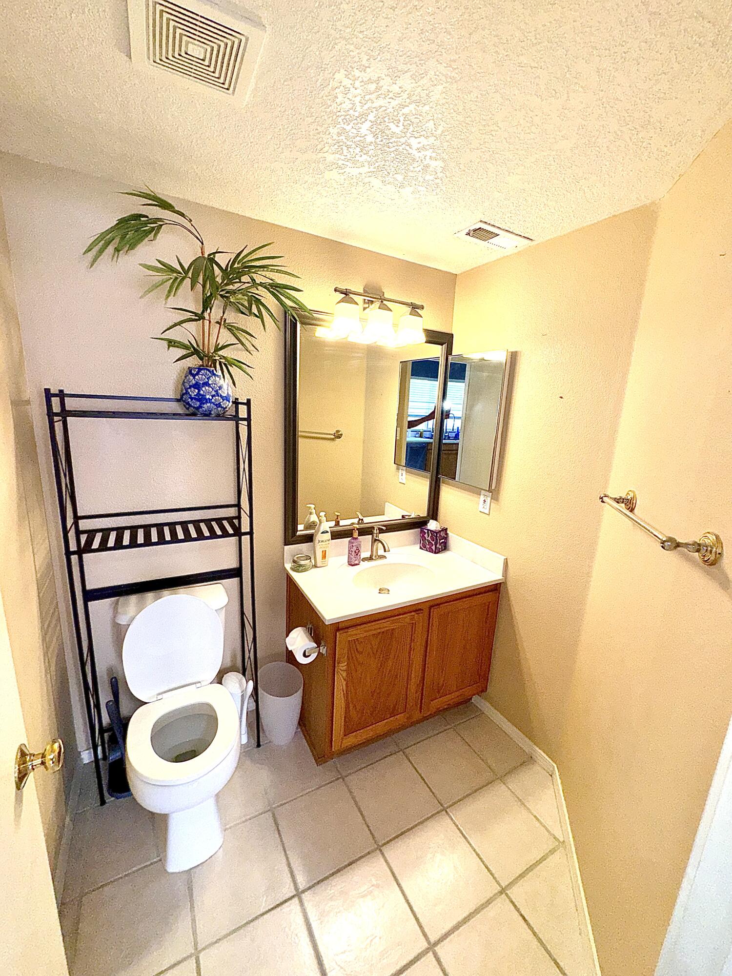 Photo 7 — 7039 Casa Elena Drive NE