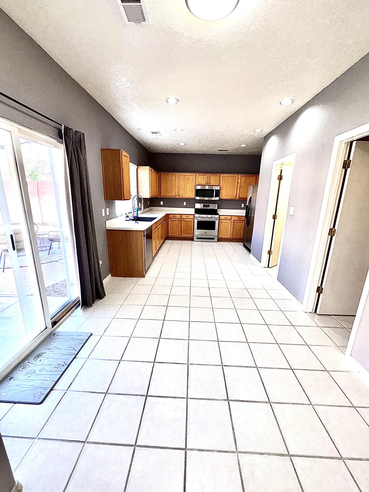 Photo 3 — 7039 Casa Elena Drive NE