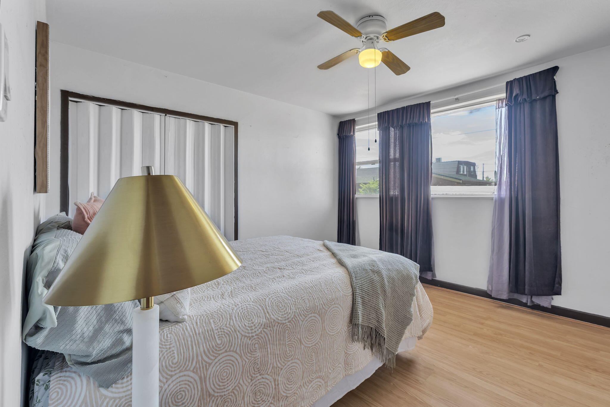 Photo 12 — 5008 Redlands Road NW