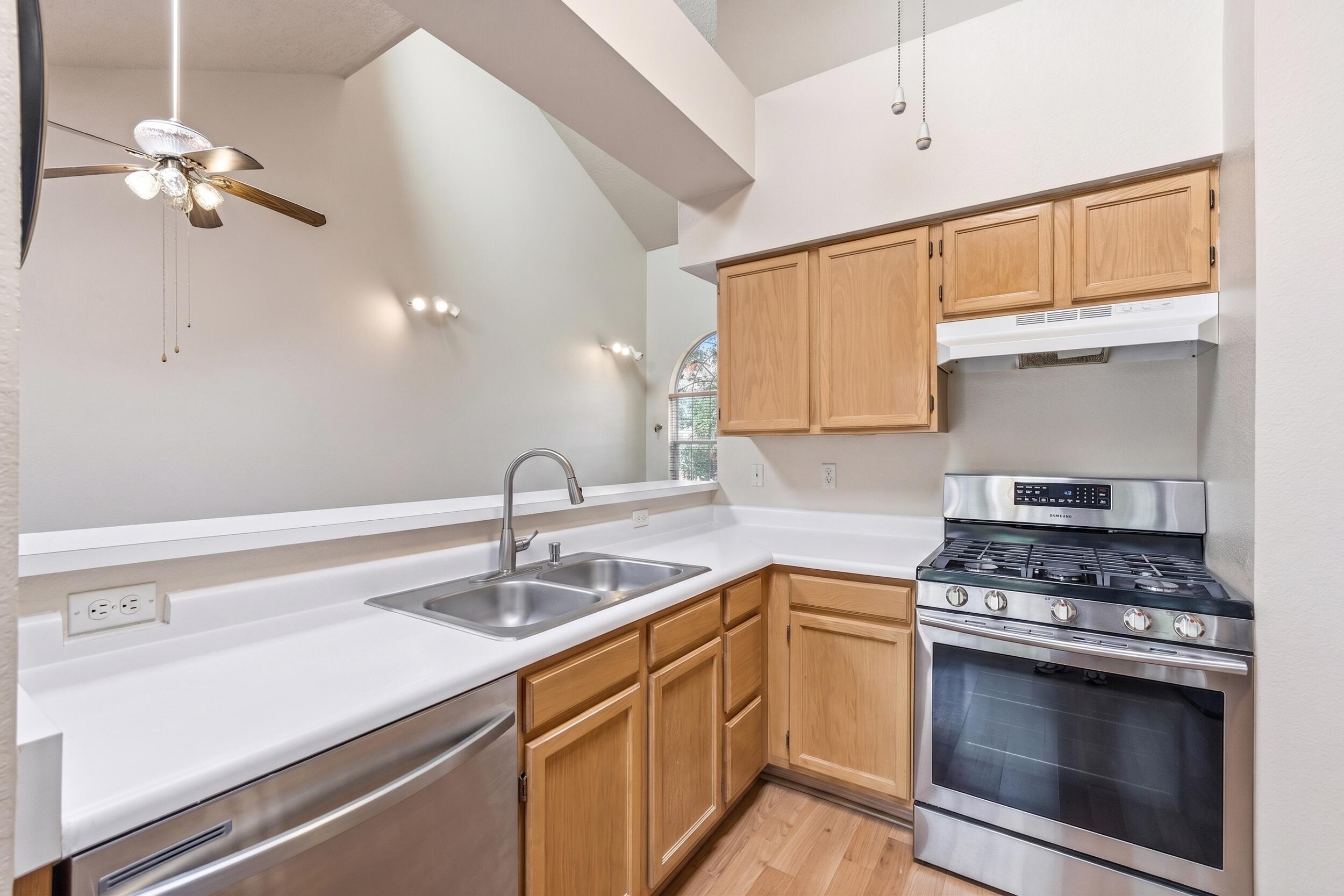 Photo 16 — 1519 Stoneway Drive NW
