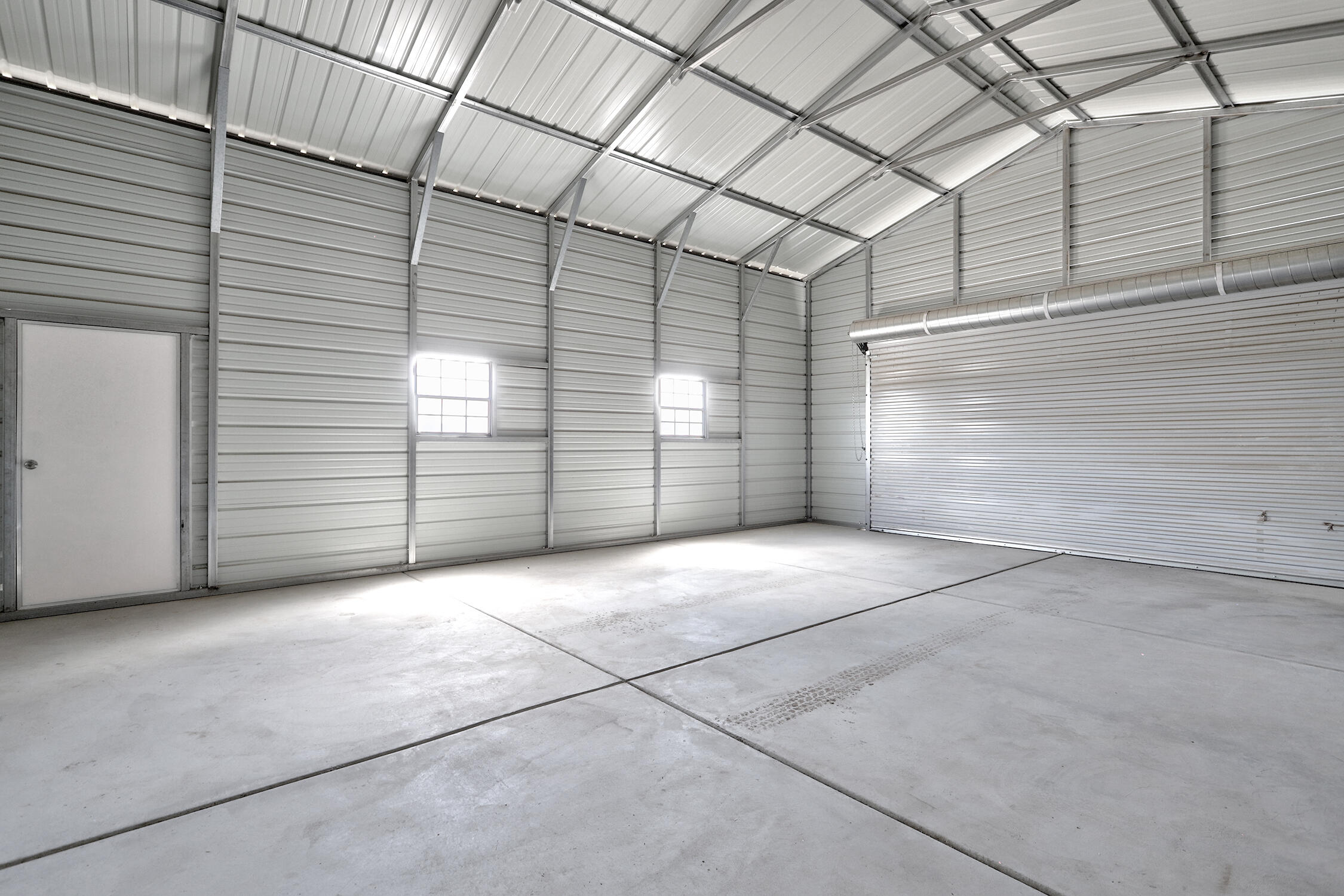 Photo 8 — 890 Idalia Road SW