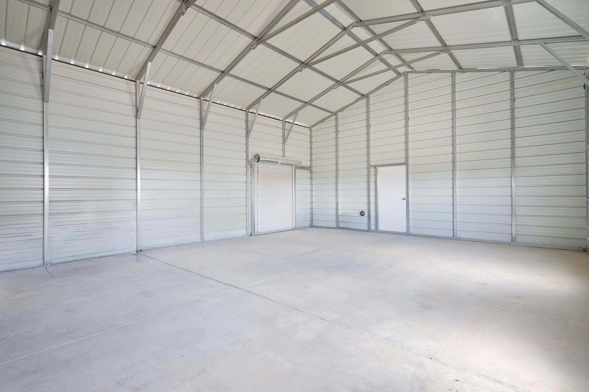 Photo 9 — 890 Idalia Road SW