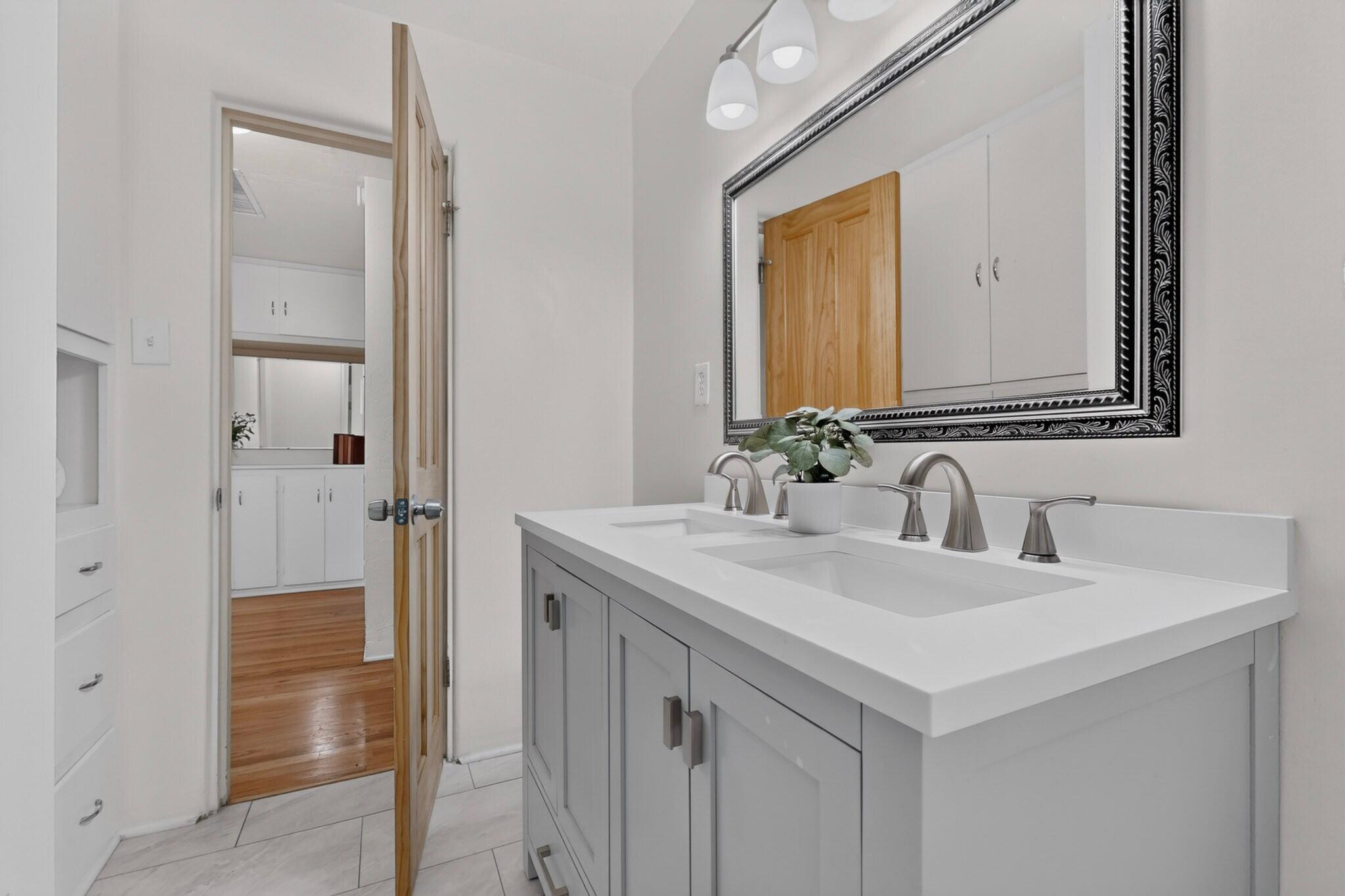 Photo 13 — 1208 Morningside Drive NE