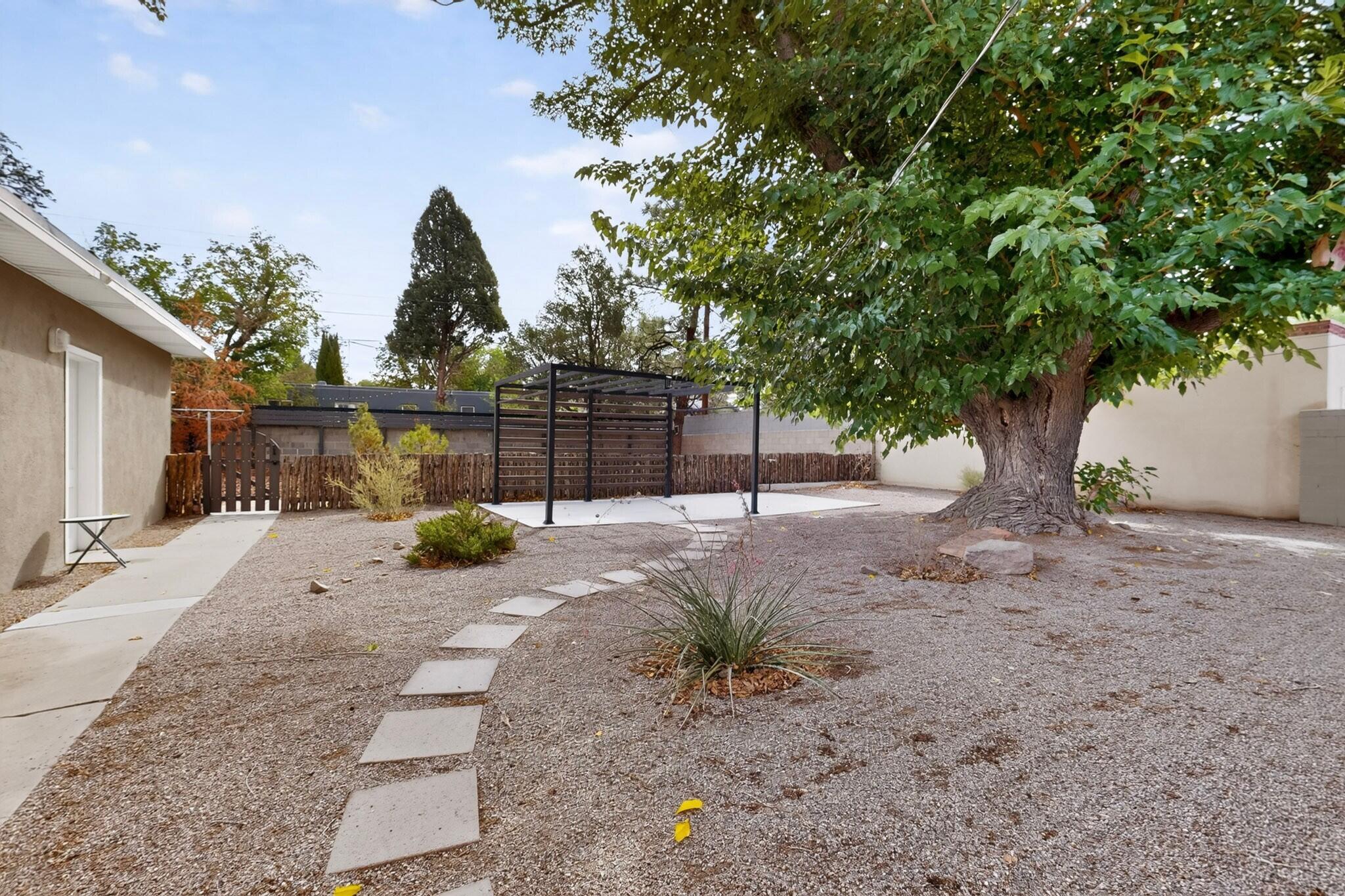 Photo 18 — 1208 Morningside Drive NE
