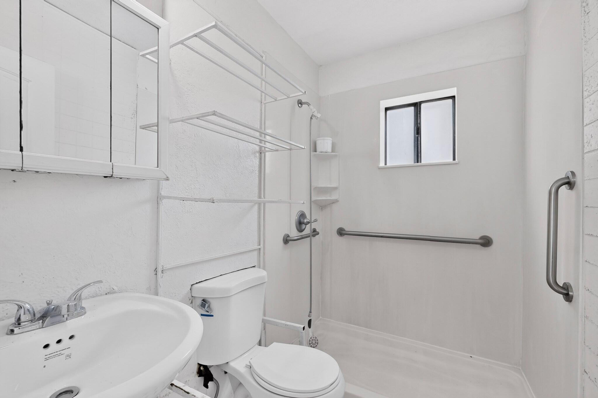 Photo 2 — 320-324 49th Street NW