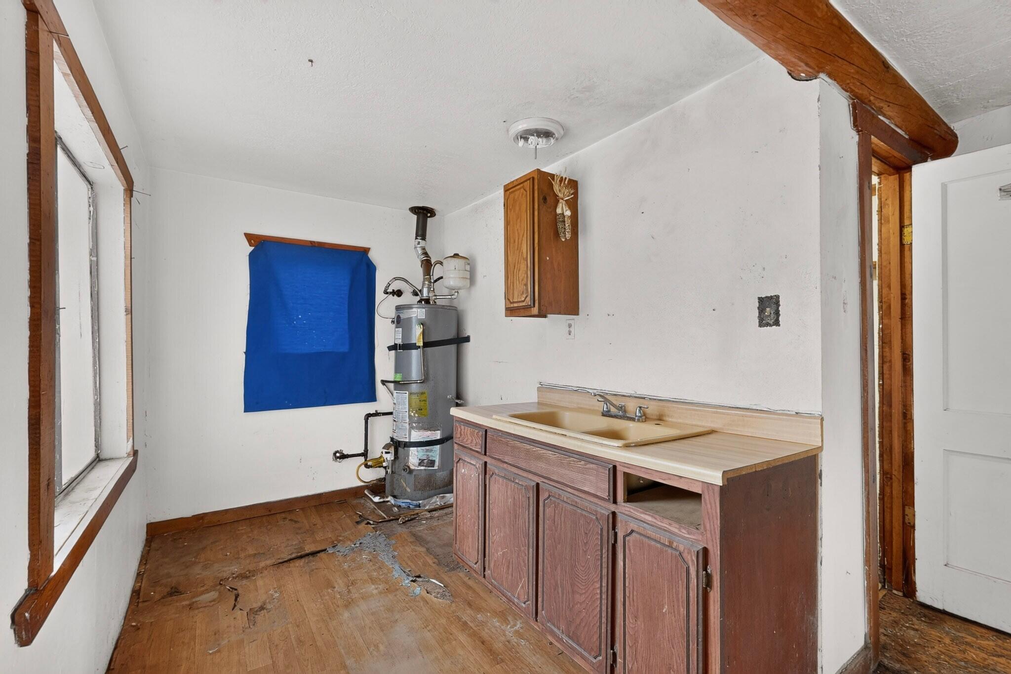 Photo 13 — 320-324 49th Street NW