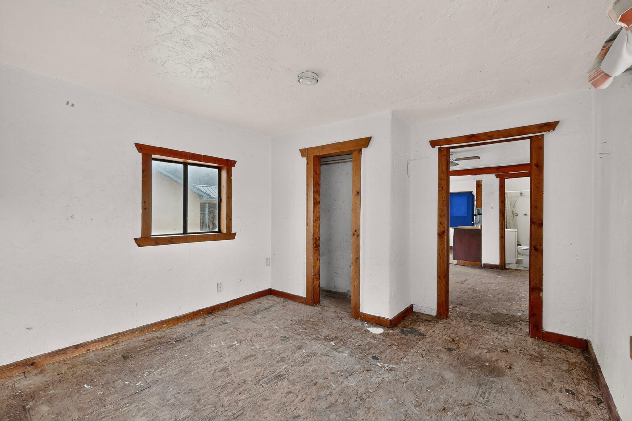 Photo 17 — 320-324 49th Street NW