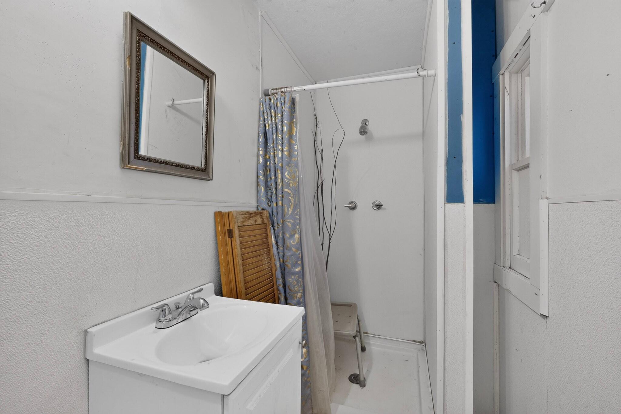 Photo 18 — 320-324 49th Street NW