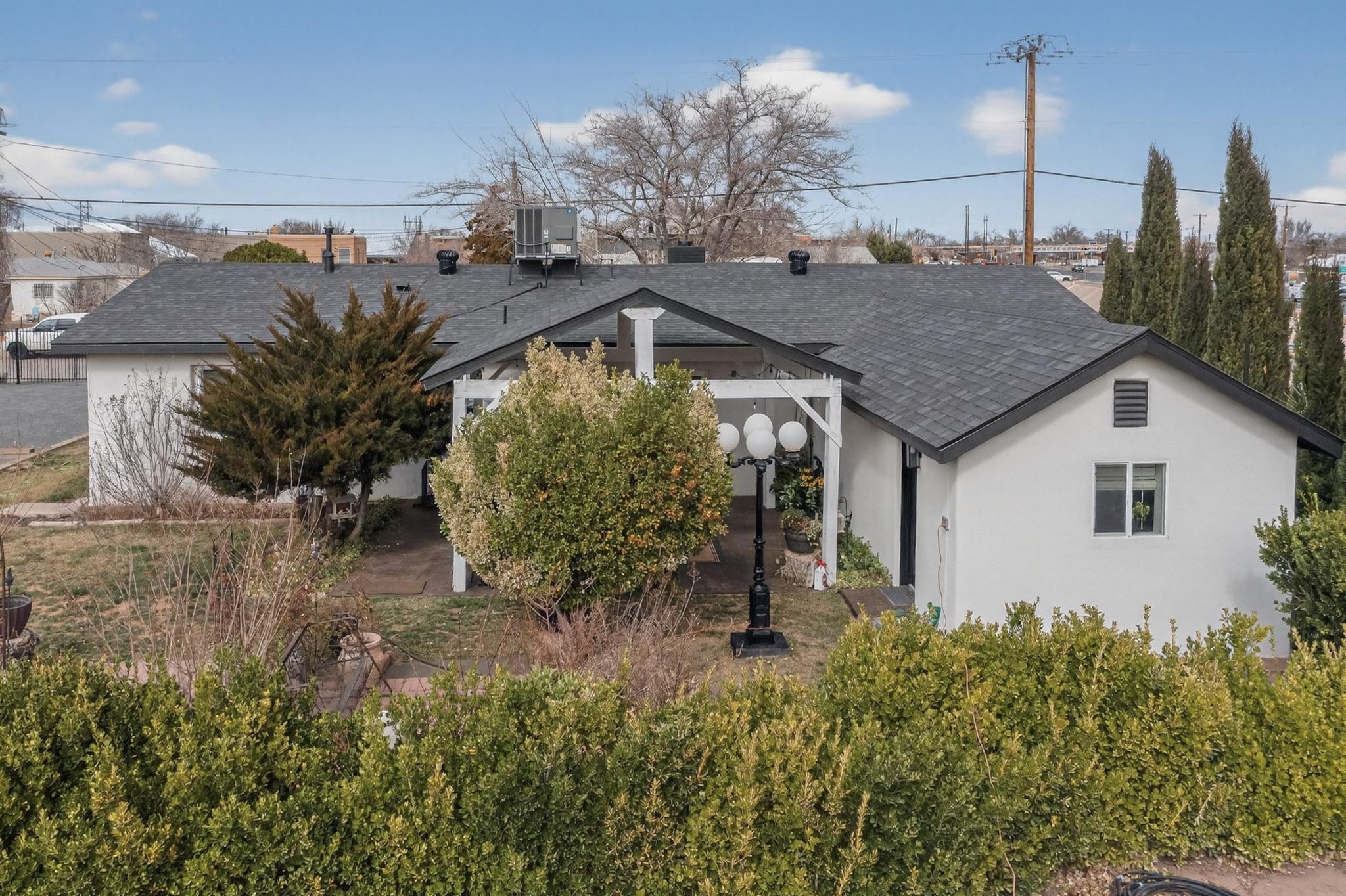 Photo 11 — 202 Wayne Road NW