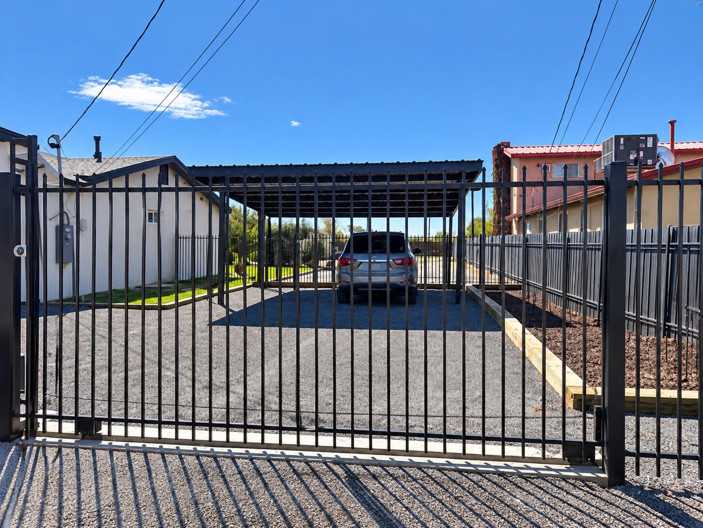 Photo 4 — 202 Wayne Road NW