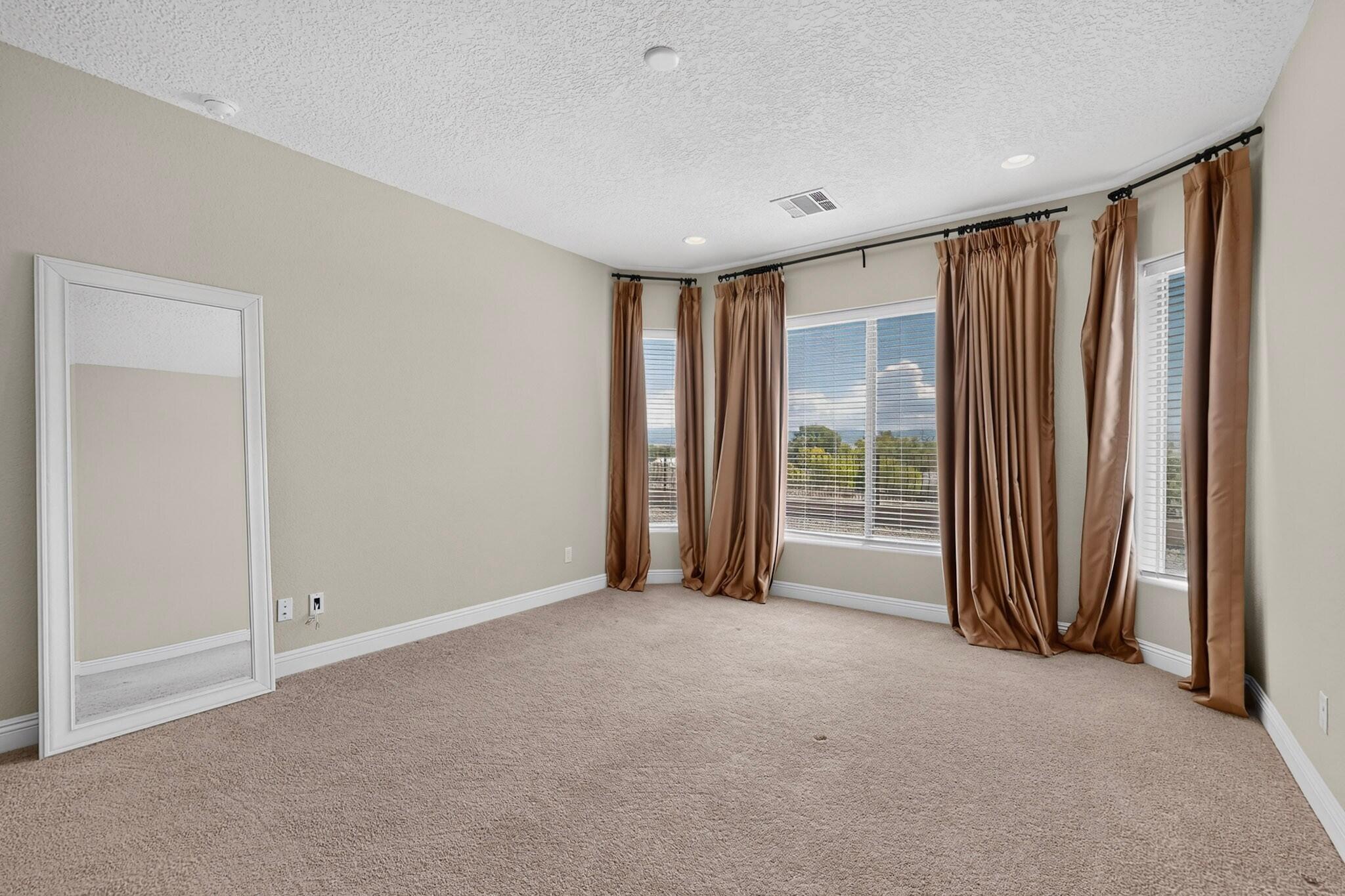 Photo 9 — 1136 N Vallecito Loop NW