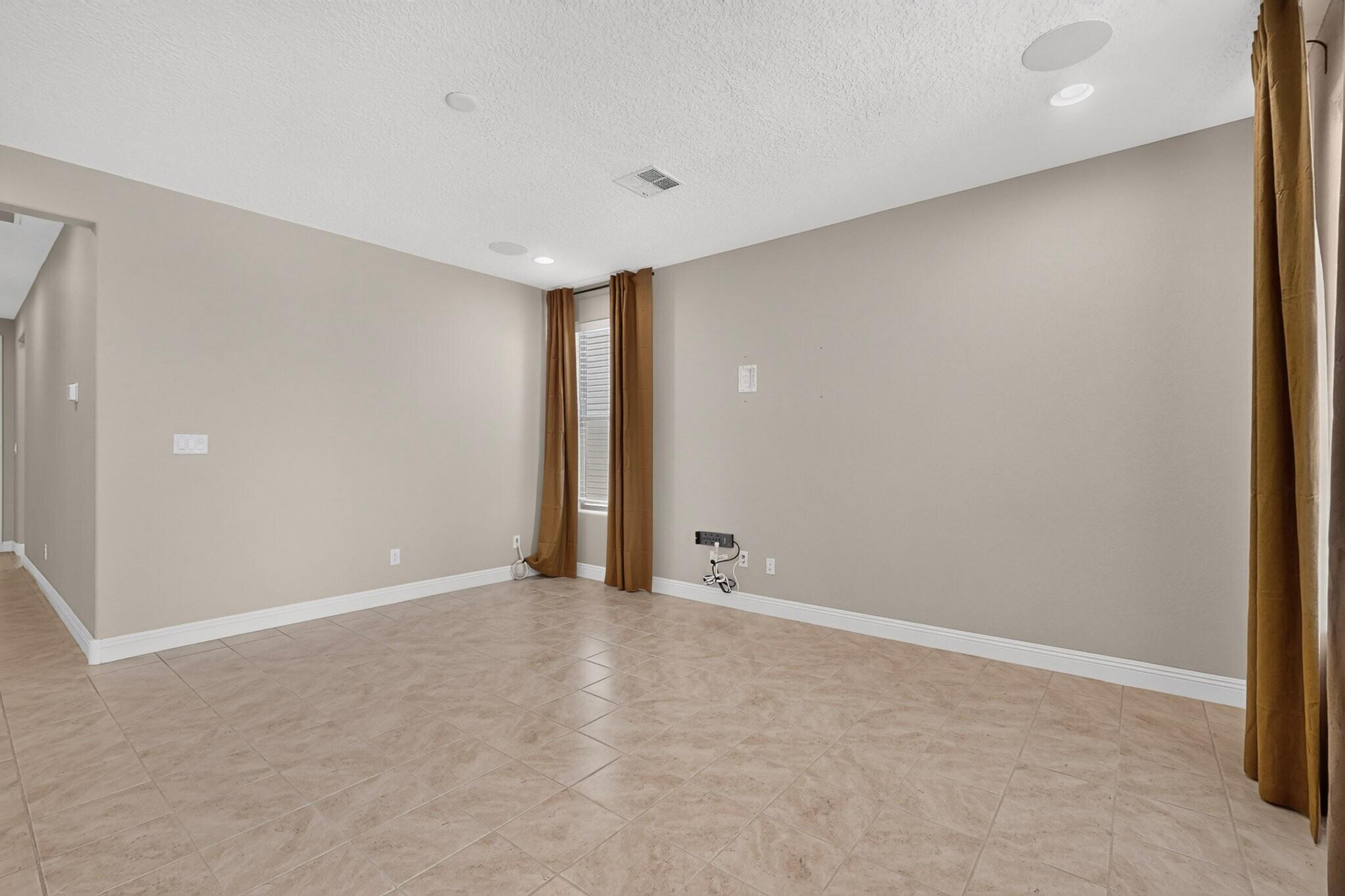 Photo 4 — 1136 N Vallecito Loop NW