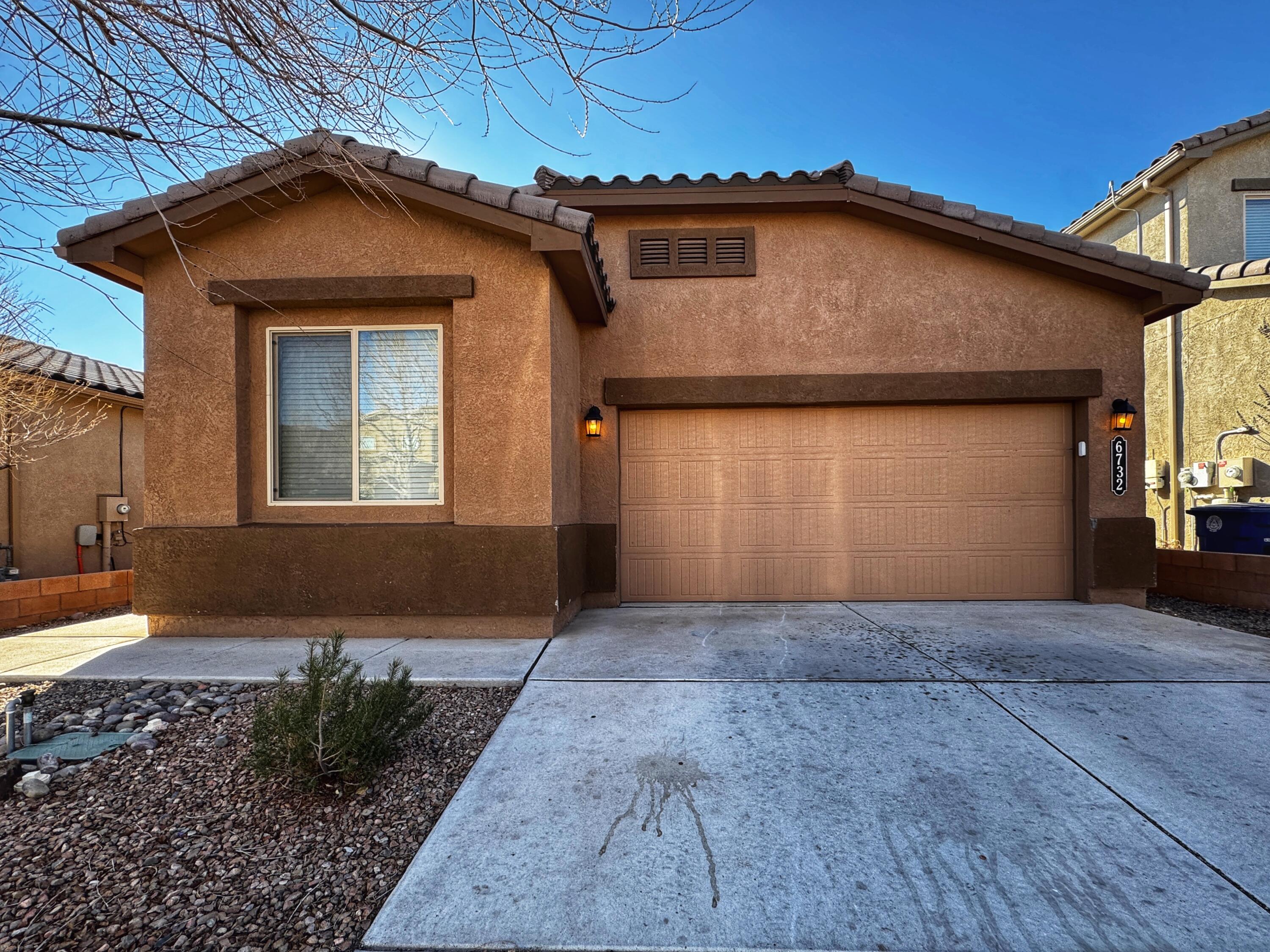 6732 Oro Valley Road NW