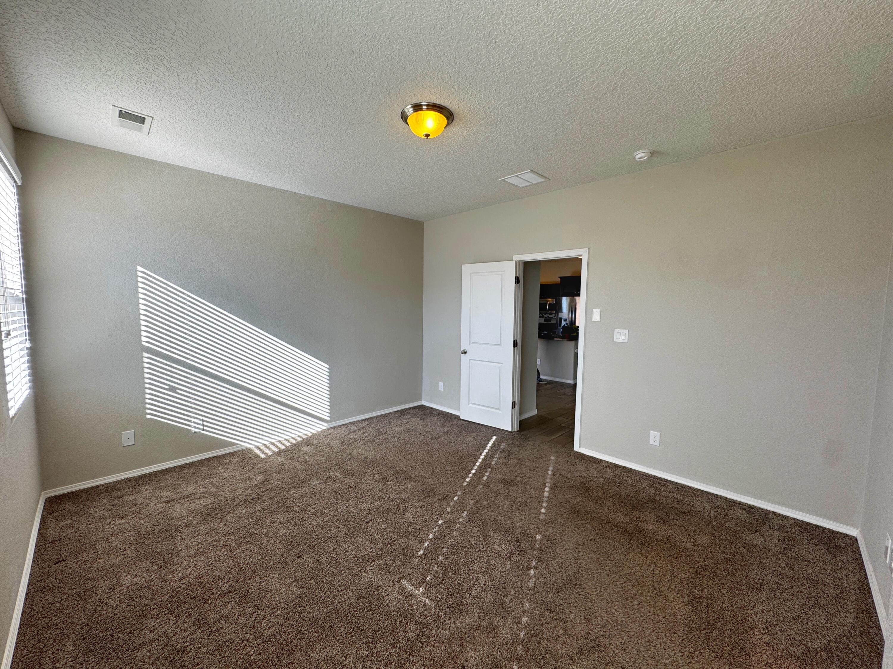 Photo 4 — 6732 Oro Valley Road NW