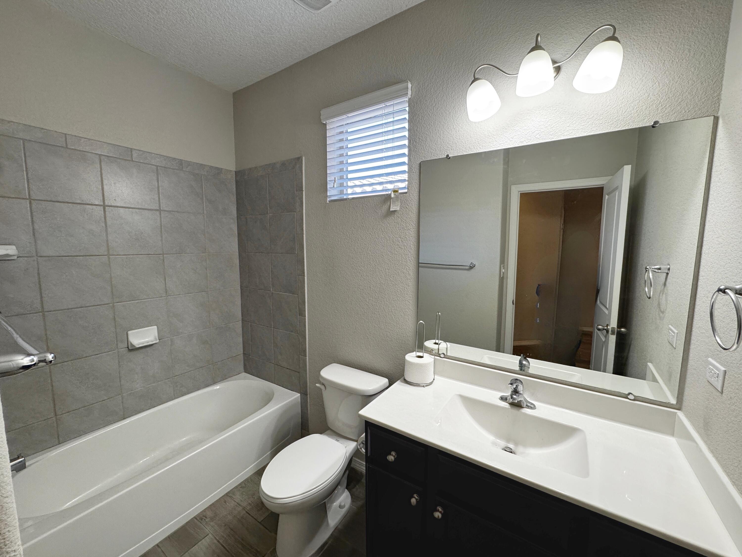 Photo 6 — 6732 Oro Valley Road NW