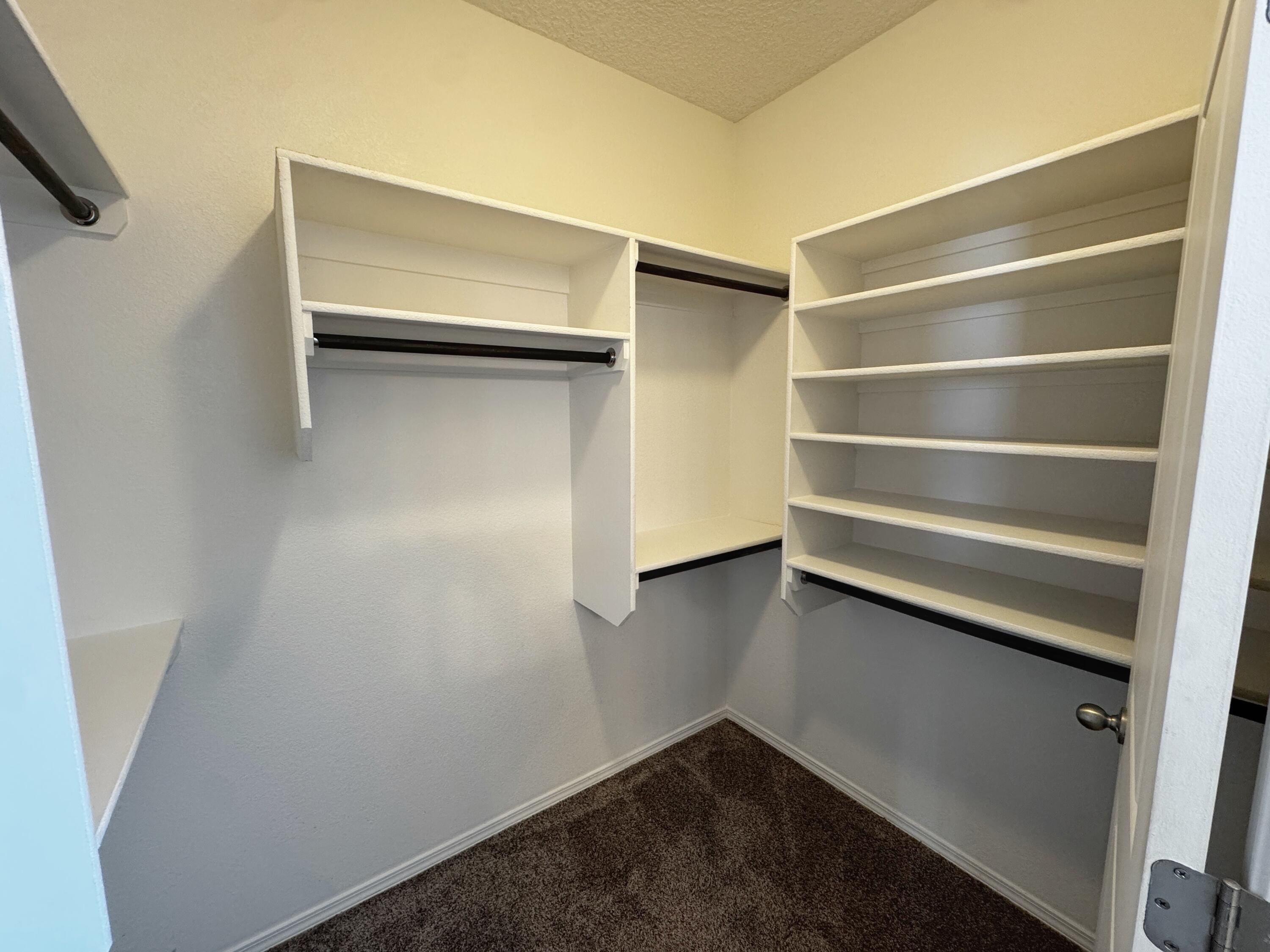 Photo 8 — 6732 Oro Valley Road NW