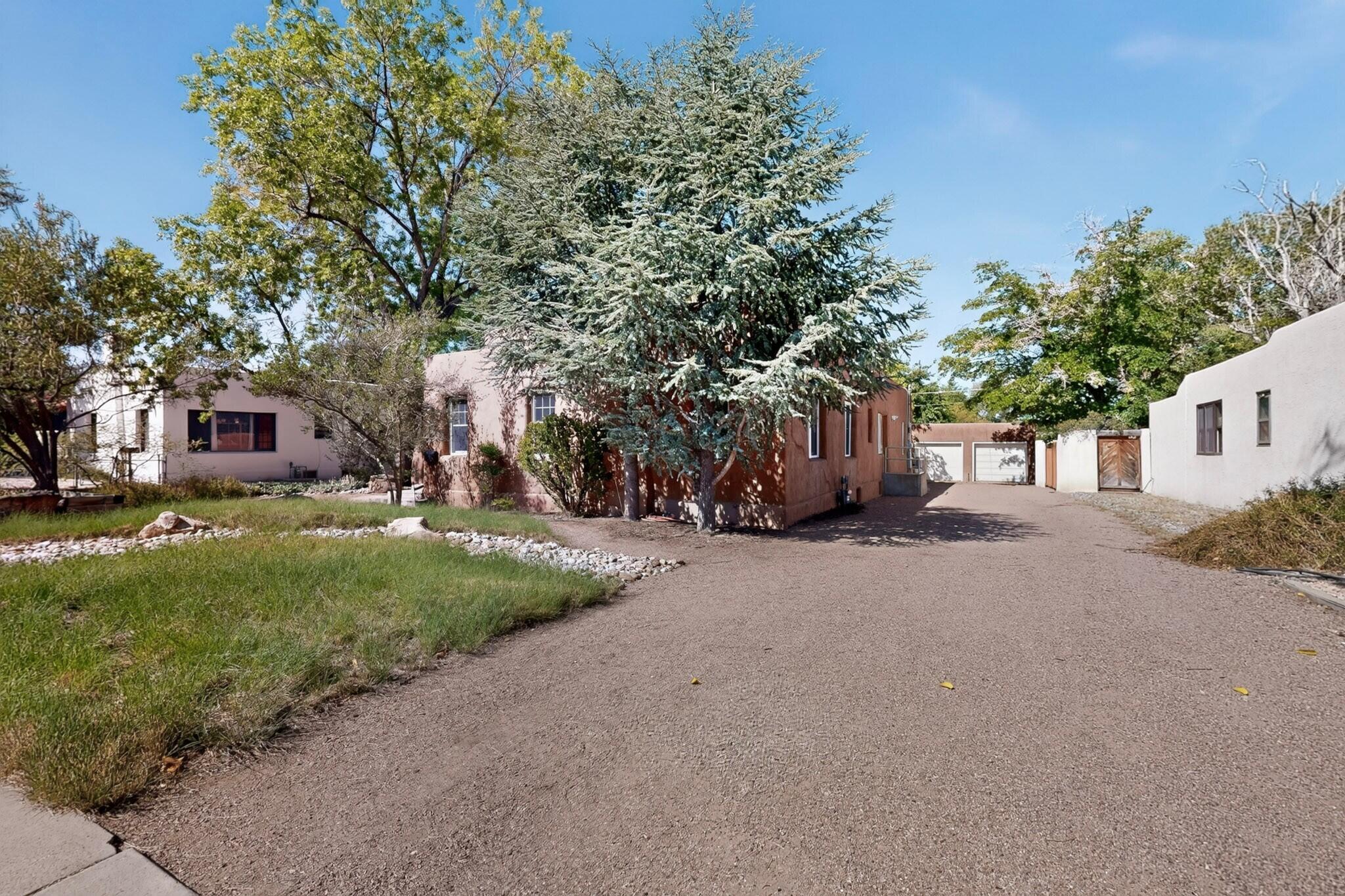 Photo 18 — 315 Solano Drive NE