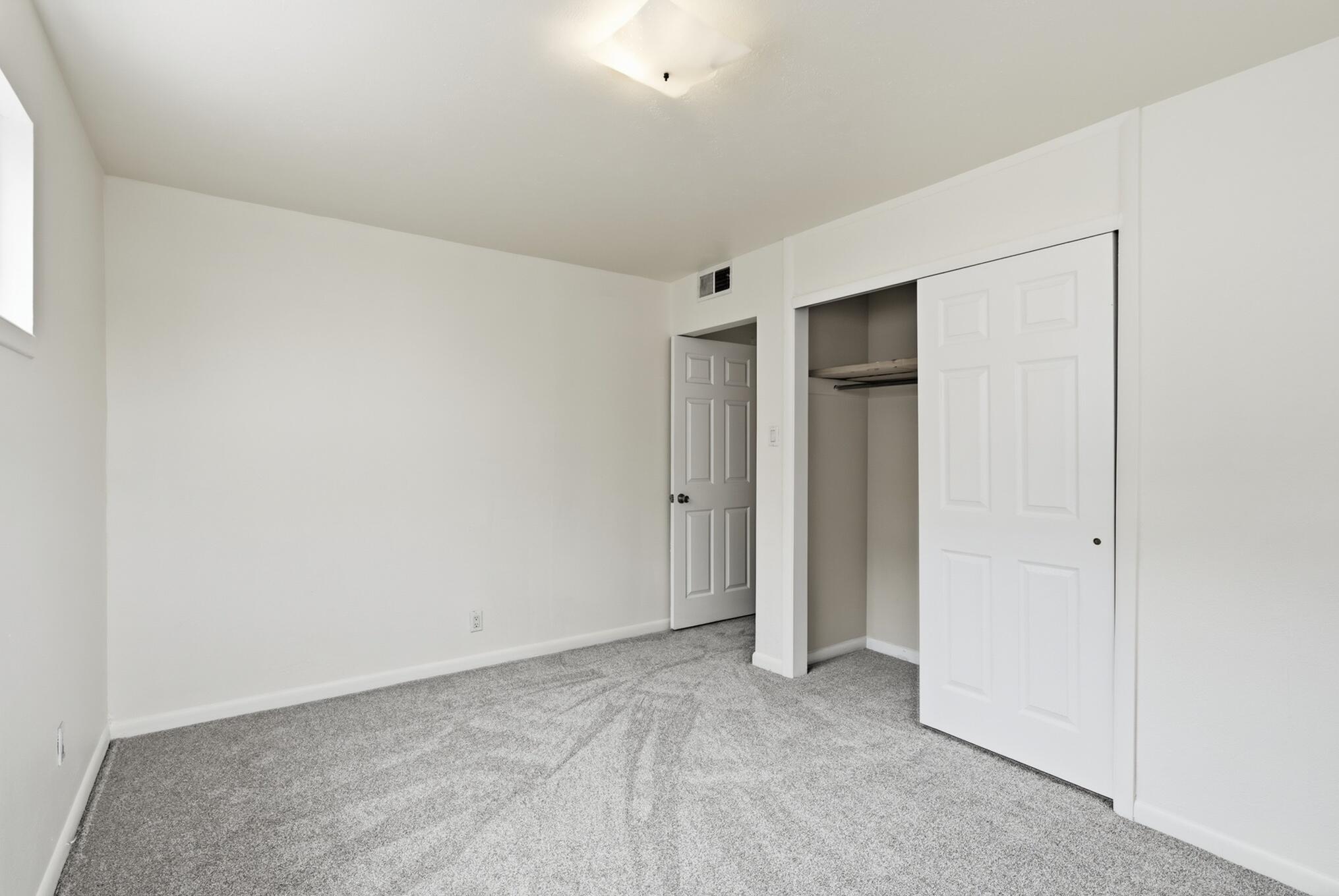 Photo 14 — 2612 Eubank Boulevard NE