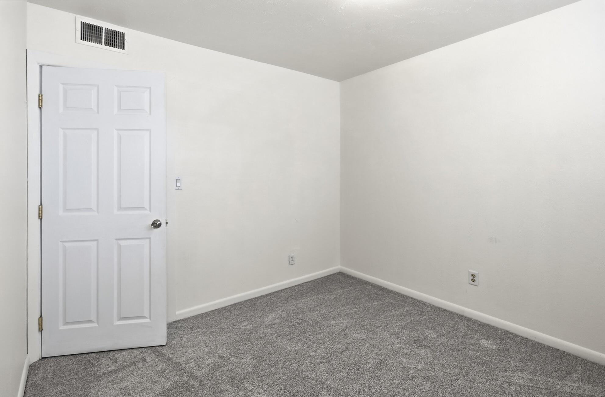Photo 11 — 2612 Eubank Boulevard NE