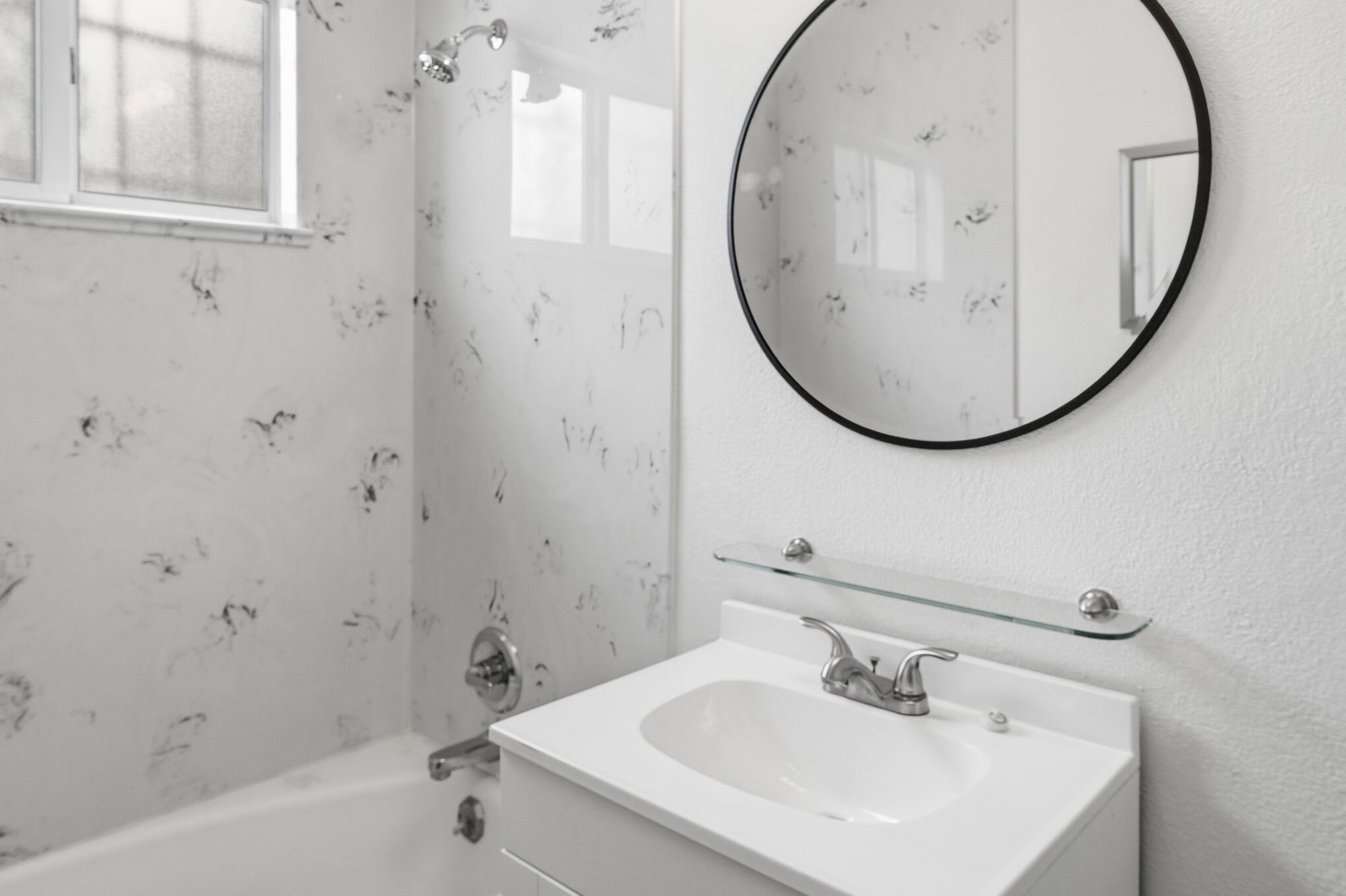 Photo 9 — 2612 Eubank Boulevard NE