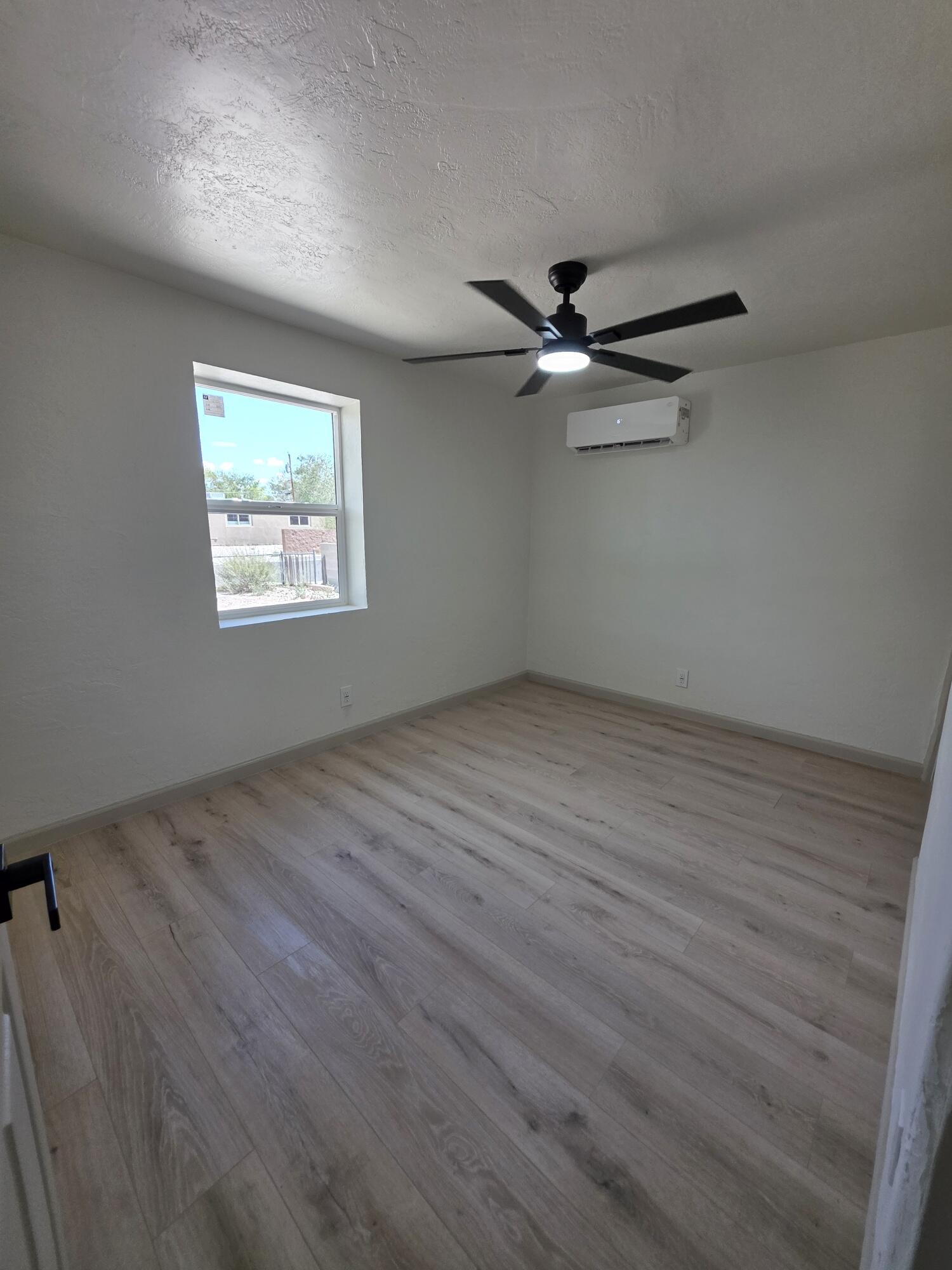 Photo 14 — 2827 Bel Air Drive NE