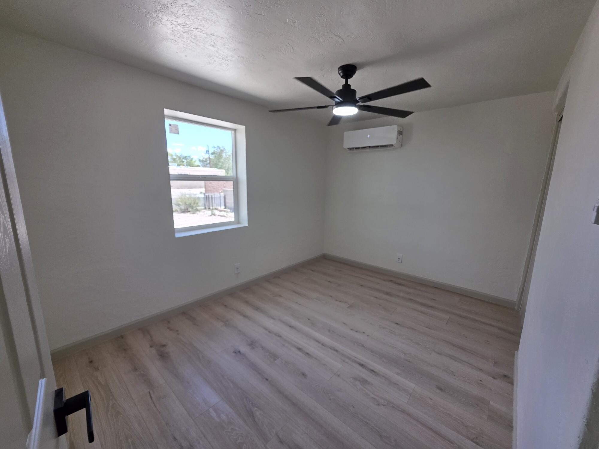 Photo 13 — 2827 Bel Air Drive NE