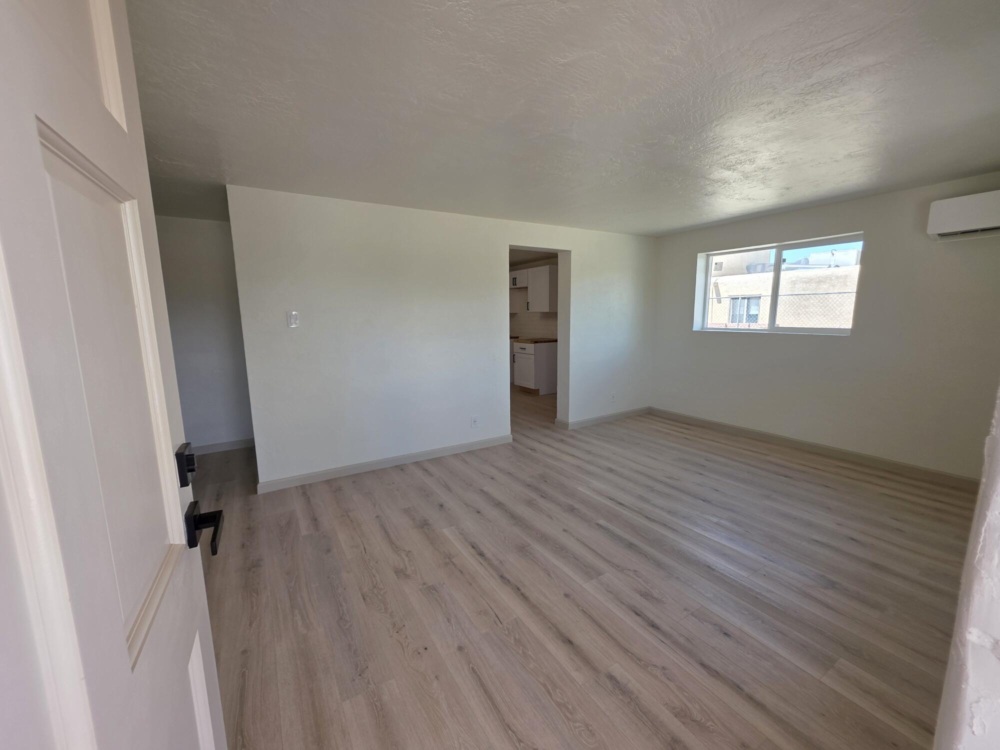 Photo 10 — 2827 Bel Air Drive NE