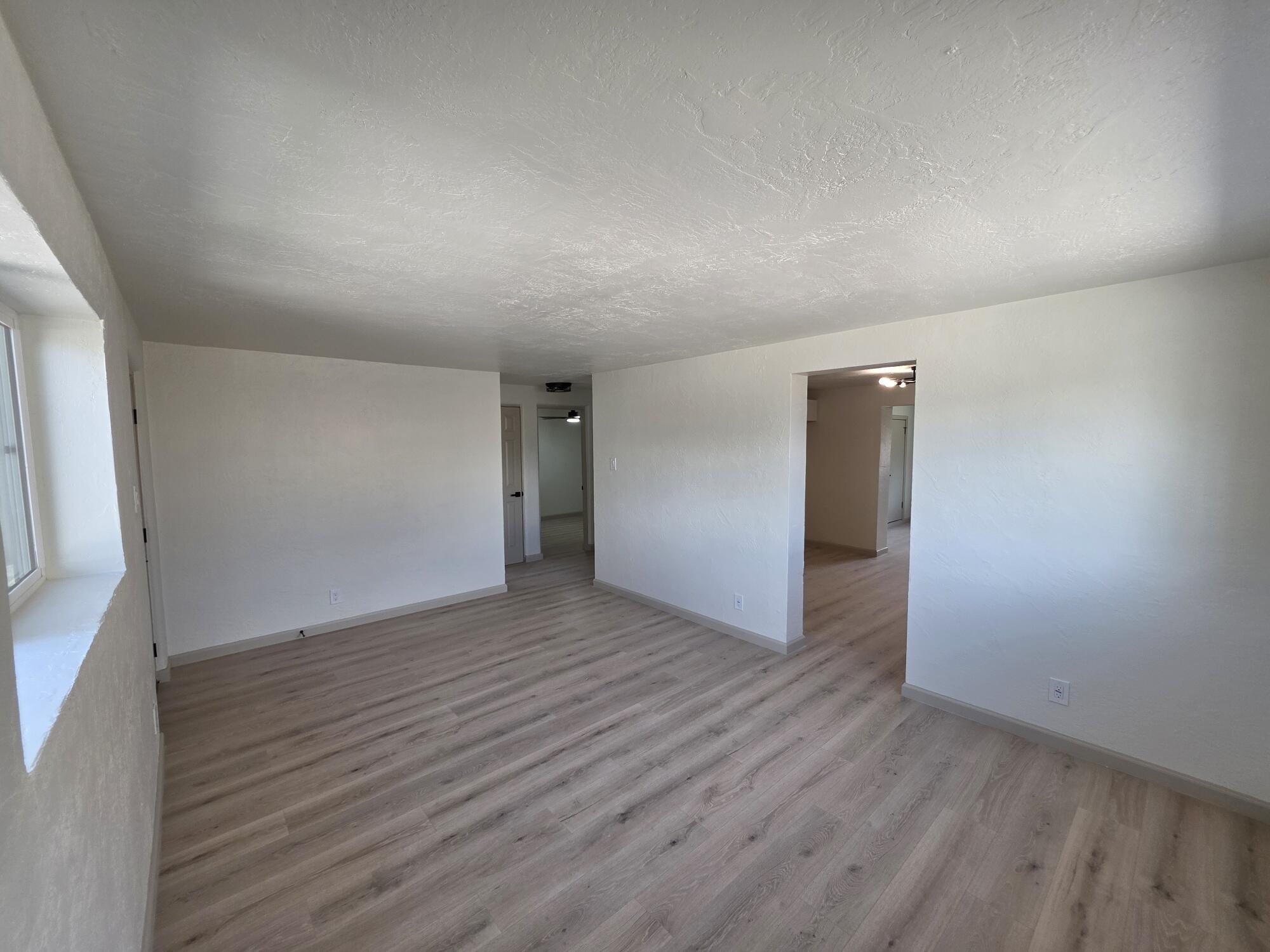 Photo 8 — 2827 Bel Air Drive NE